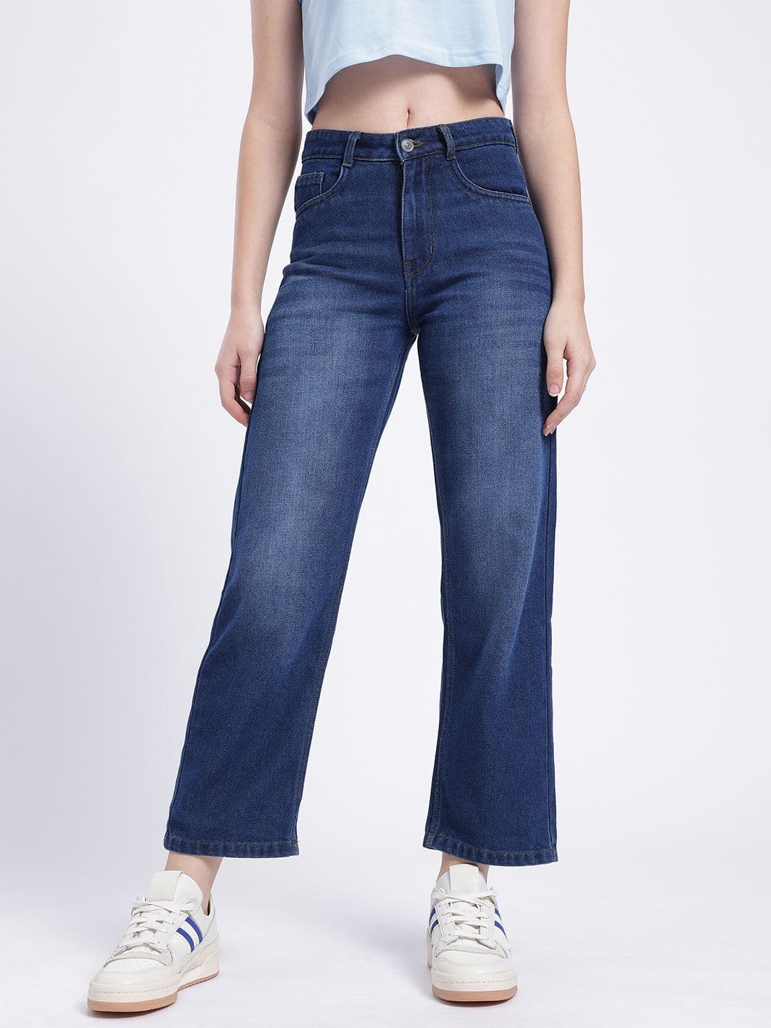 glitchez Women Mid-Rise Light Fade Cropped Straight Fit Jeans thumbnail 7