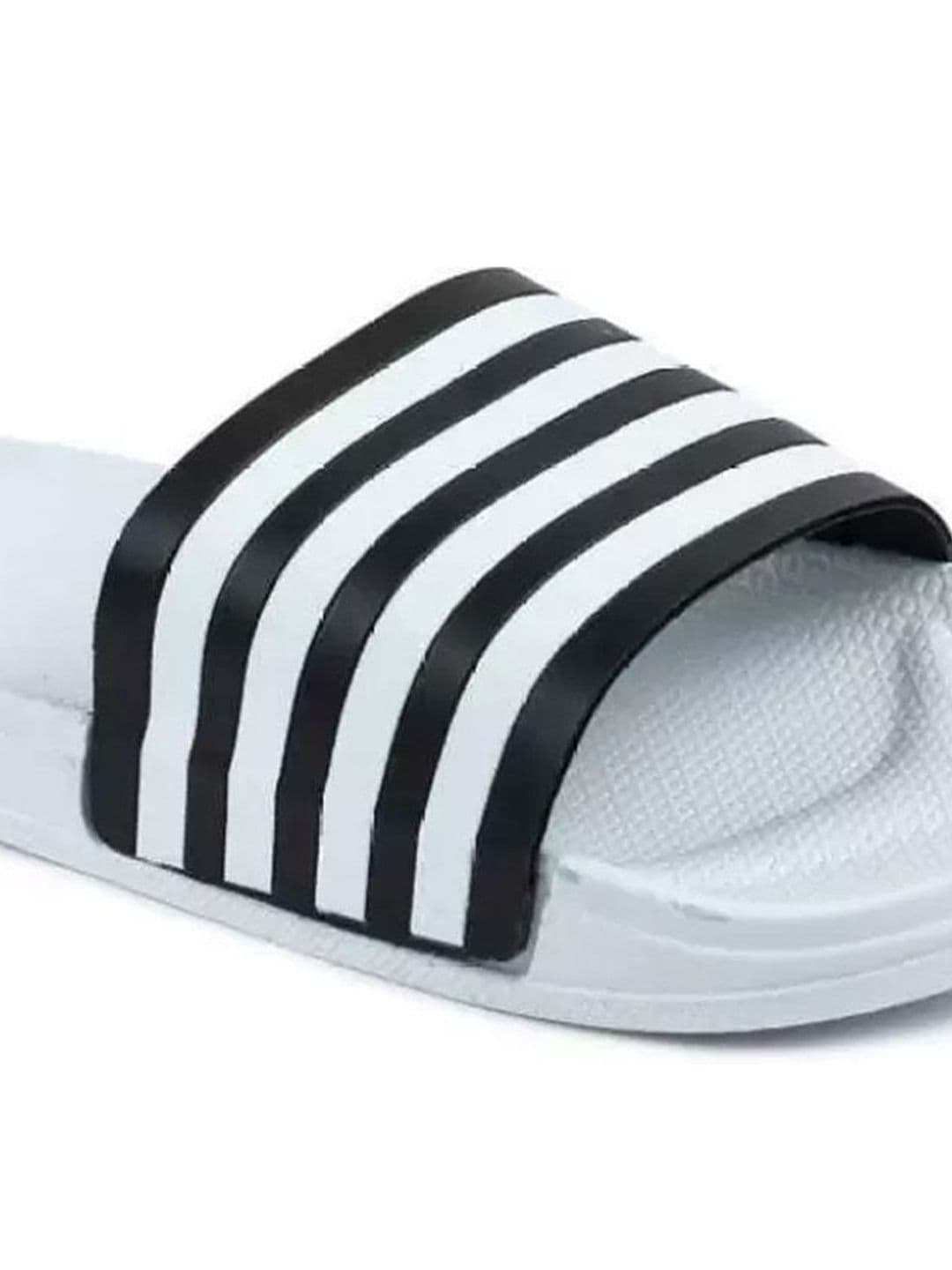 PENNEN Men Printed Sliders thumbnail 3