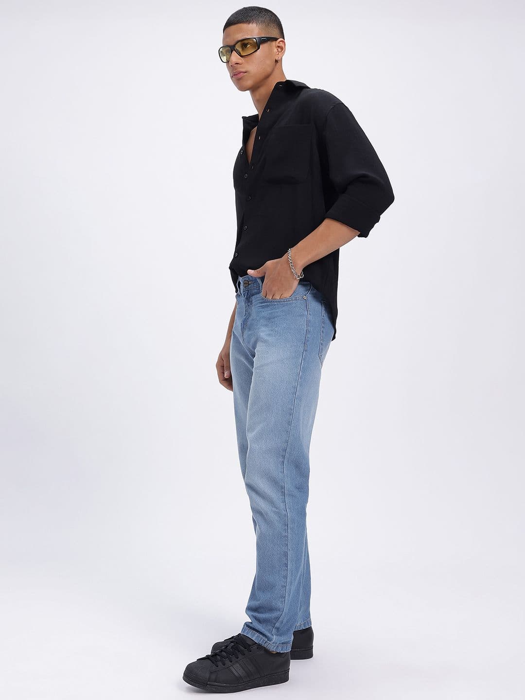 glitchez Men Mid-Rise Pure Cotton Light Fade Jeans thumbnail 4