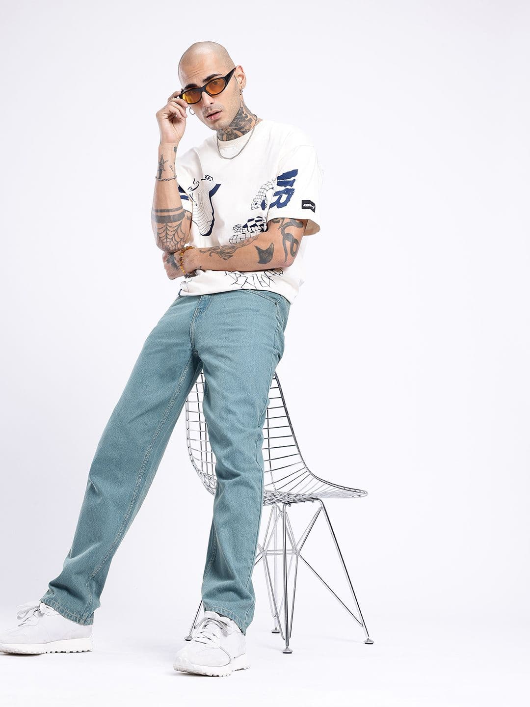 glitchez Men Straight Fit Light Fade Jeans thumbnail 3