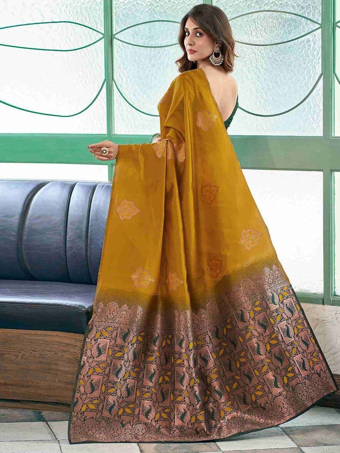 KALINI Floral Zari Art Silk Banarasi Saree thumbnail 3