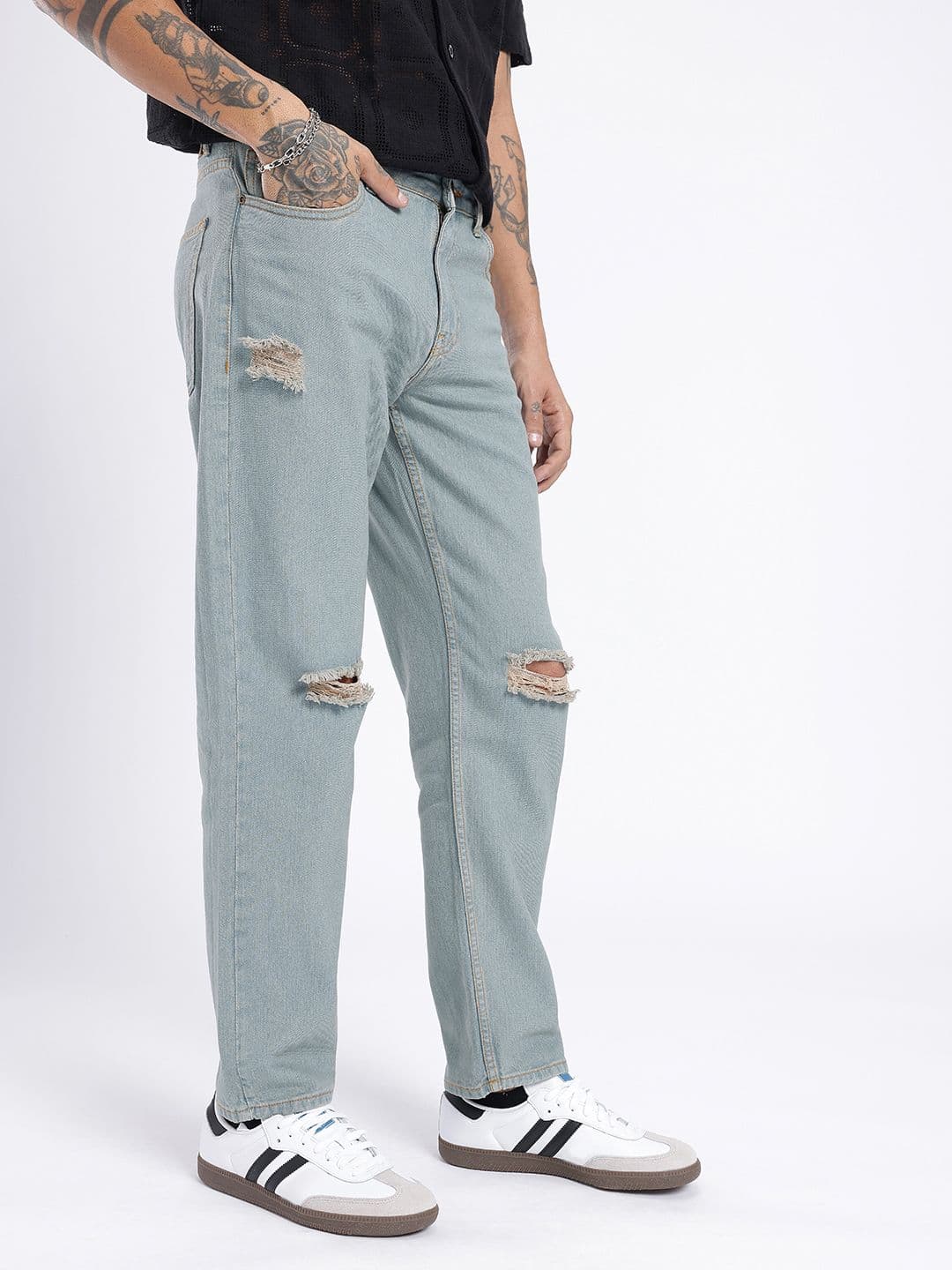 glitchez Men Relaxed Fit Mildly Distressed Jeans thumbnail 6