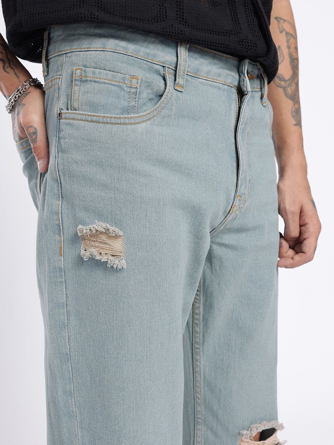 glitchez Men Relaxed Fit Mildly Distressed Jeans thumbnail 4