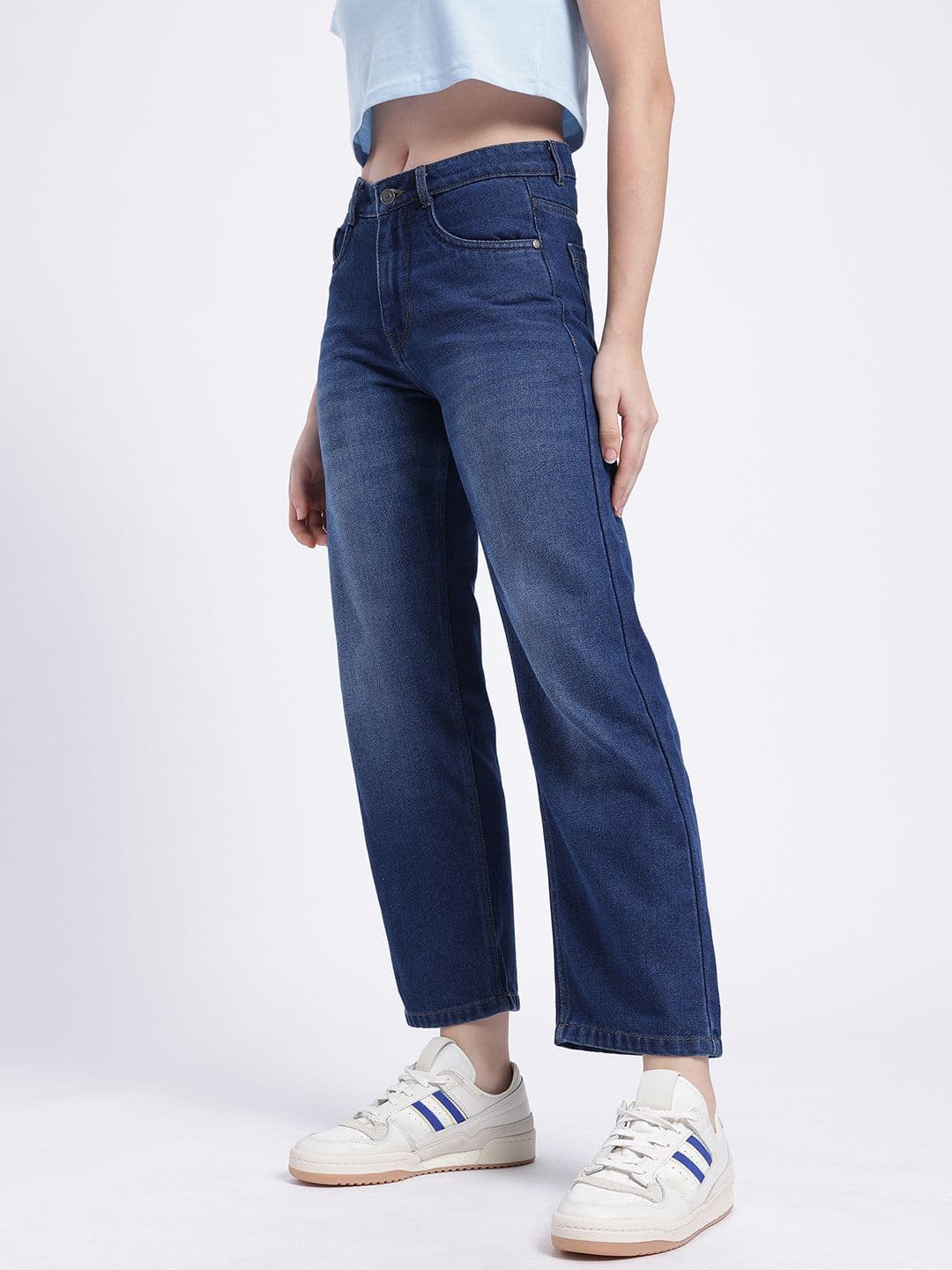 glitchez Women Mid-Rise Light Fade Cropped Straight Fit Jeans thumbnail 2