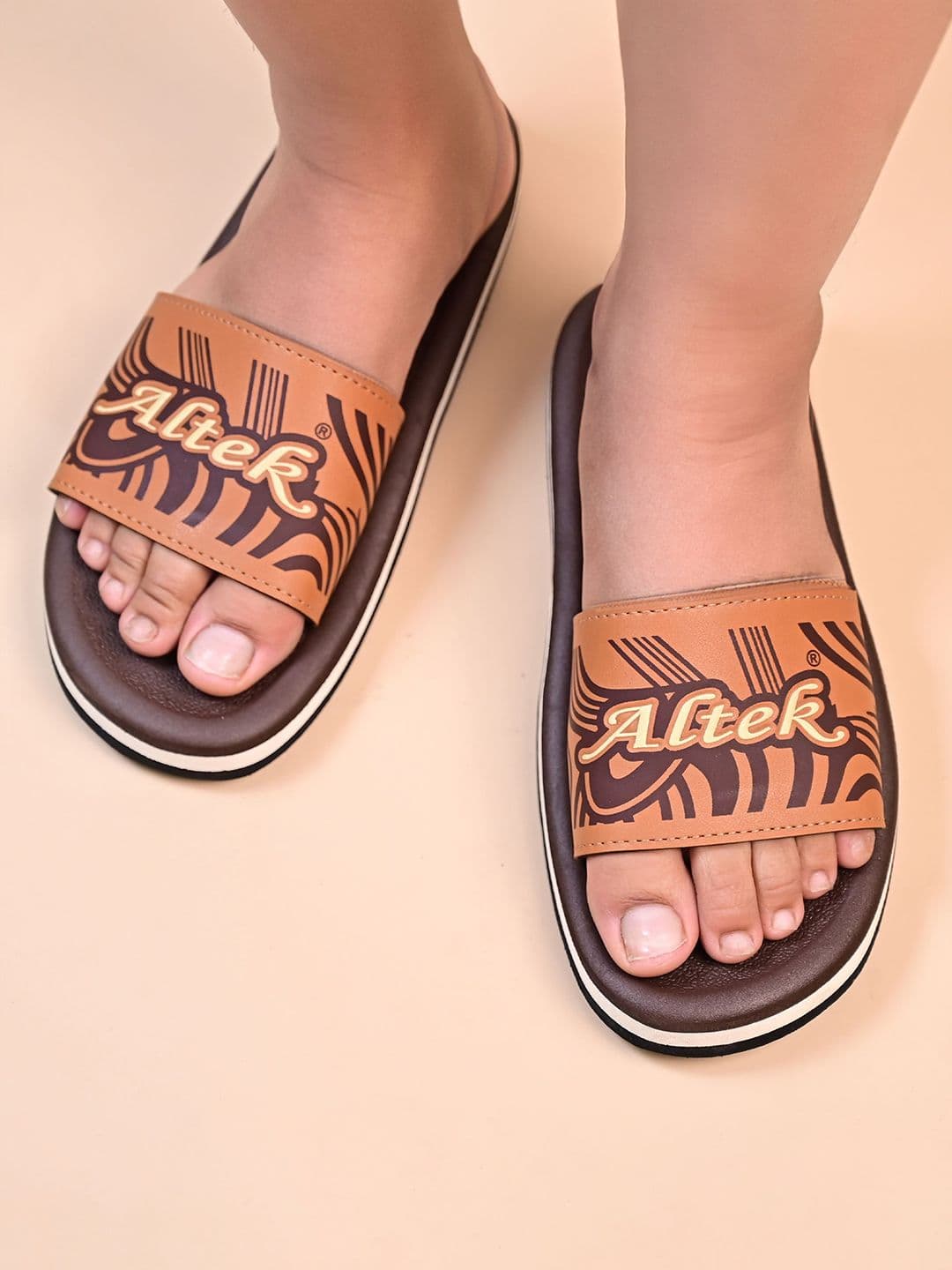 ALTEK Men Printed Sliders thumbnail 2