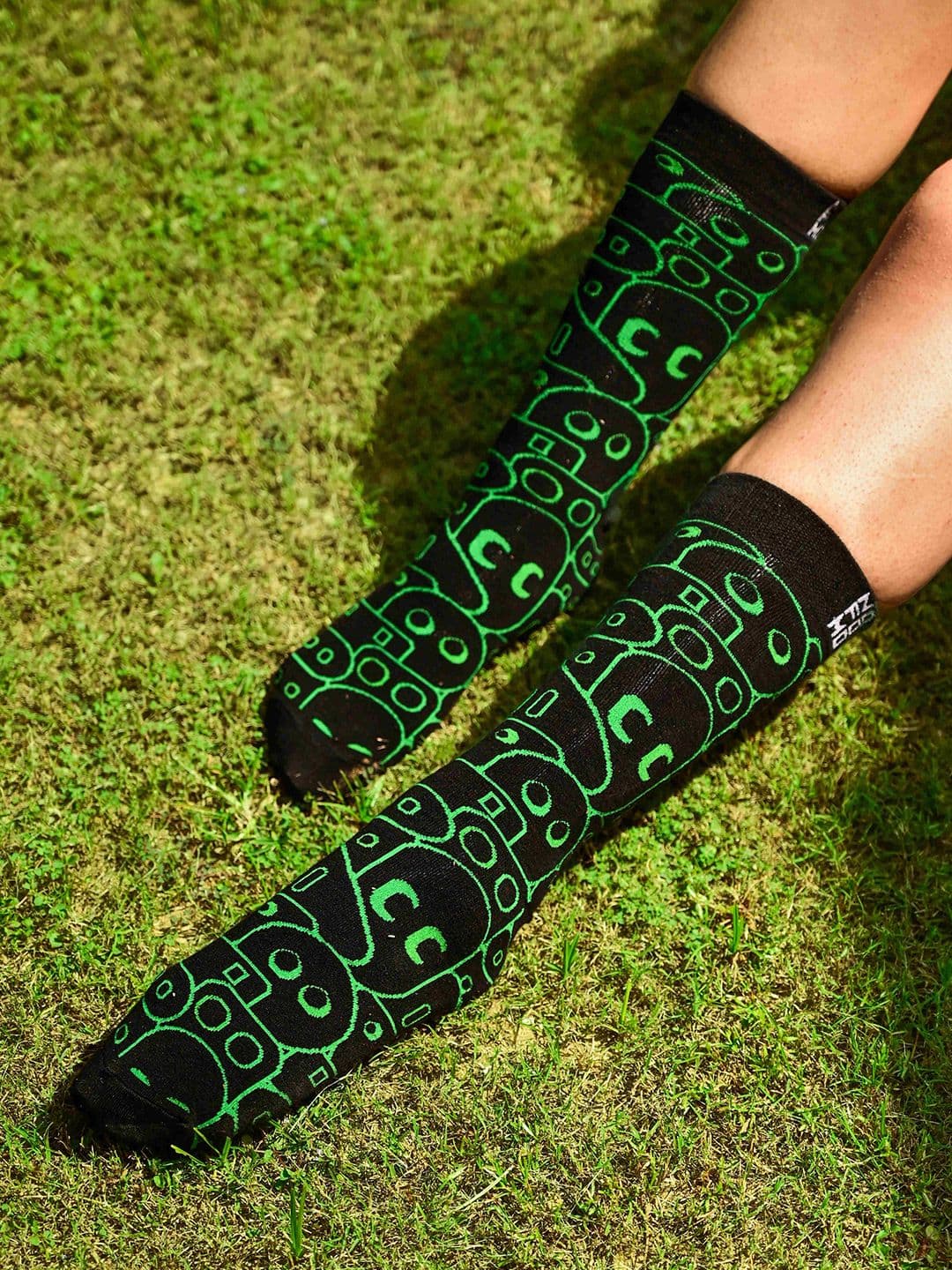 NoFoMo Printed Calf-Length Socks thumbnail 5
