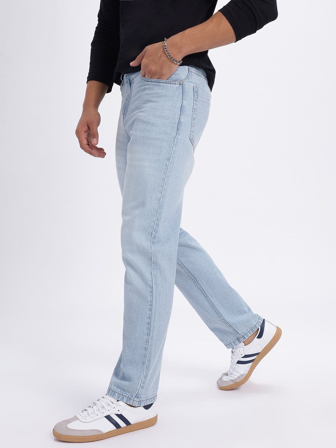 glitchez Men Mid-Rise Pure Cotton Light Fade Jeans thumbnail 4