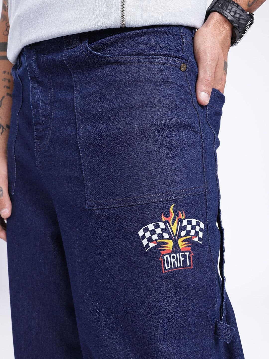 glitchez Men Loose Cropped Printed Jeans thumbnail 3