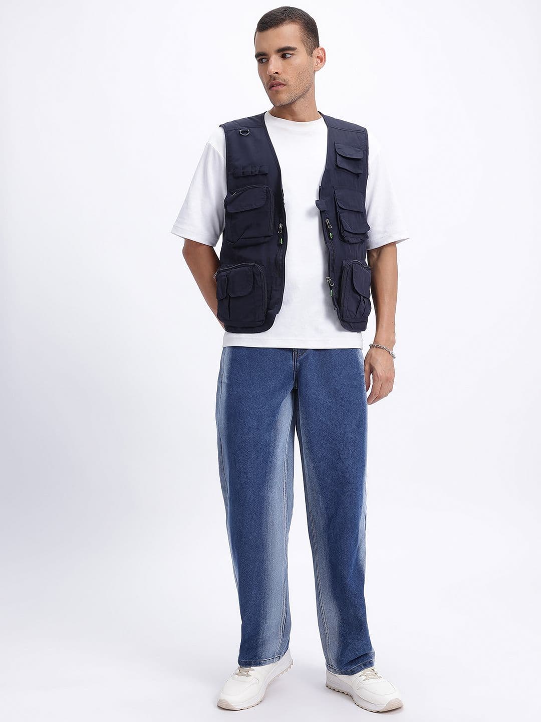 glitchez Men Barrel Fit Bleached Jeans thumbnail 6