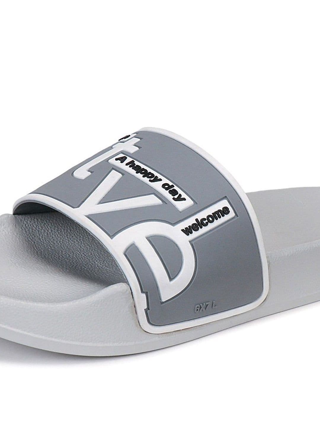 PENNEN Men Printed Sliders thumbnail 2