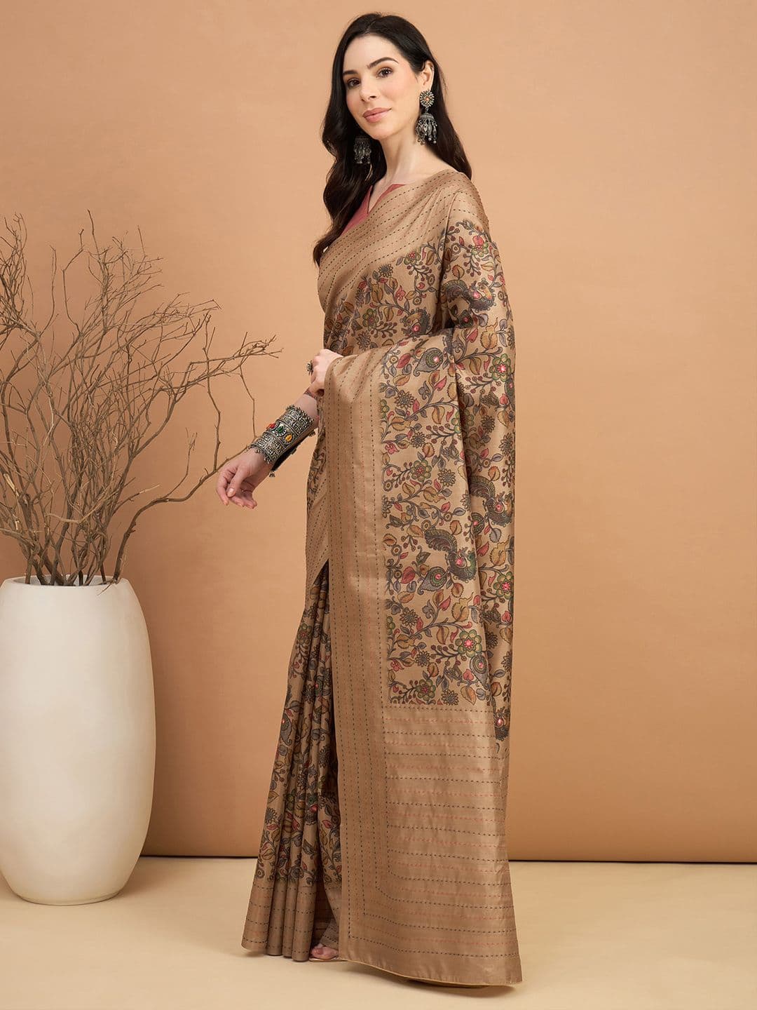 Saree mall Floral Kantha Work Silk Blend Tussar Sarees thumbnail 3