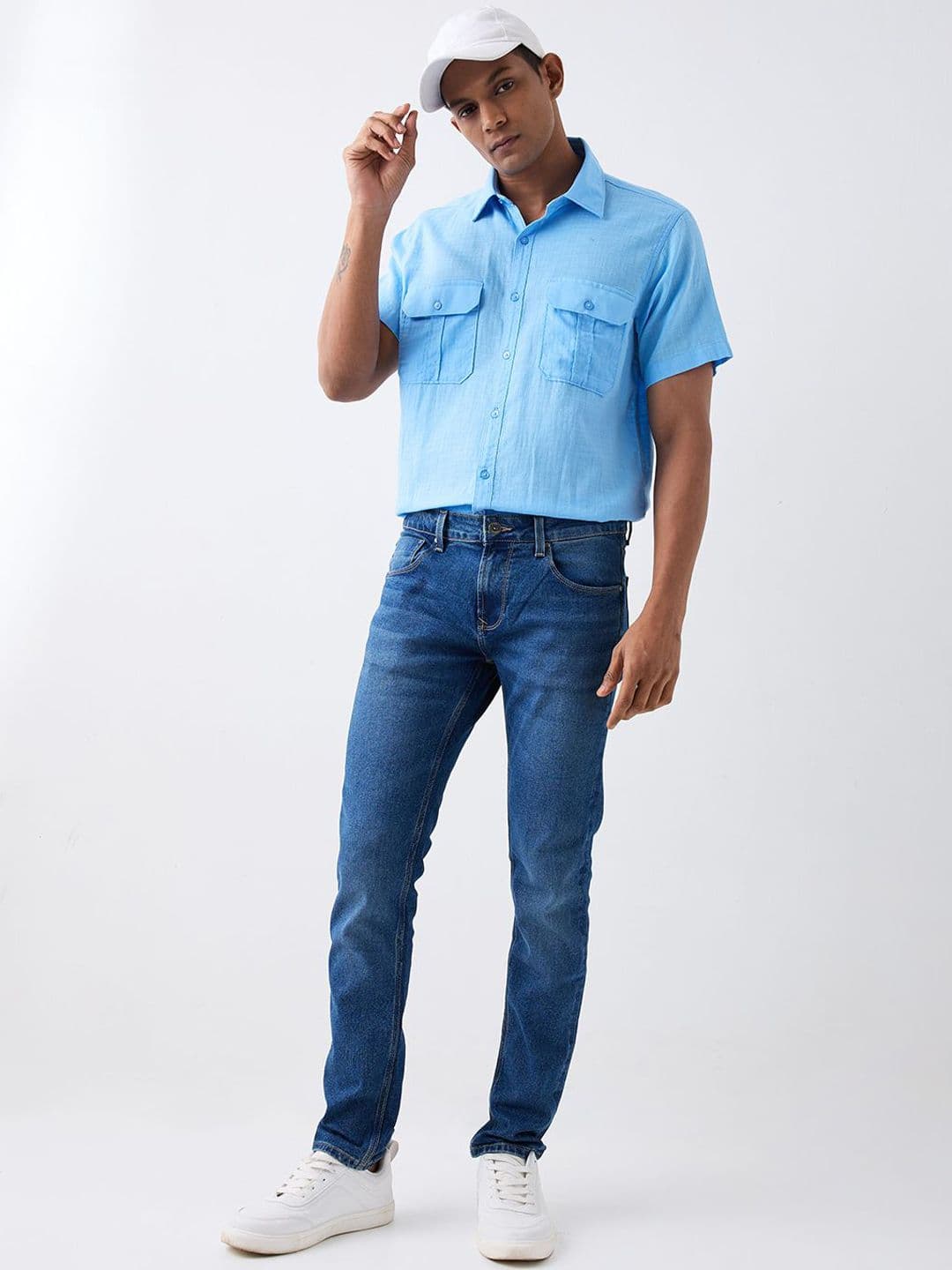 SPYKAR Men Slim Fit Low-Rise Low Distress Light Fade Jeans thumbnail 4