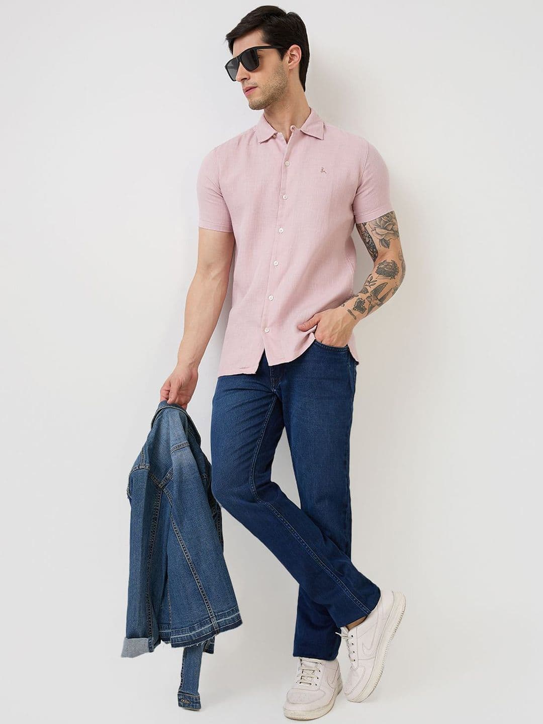 Parx Men Tapered Fit Low-Rise Light Fade Jeans thumbnail 5