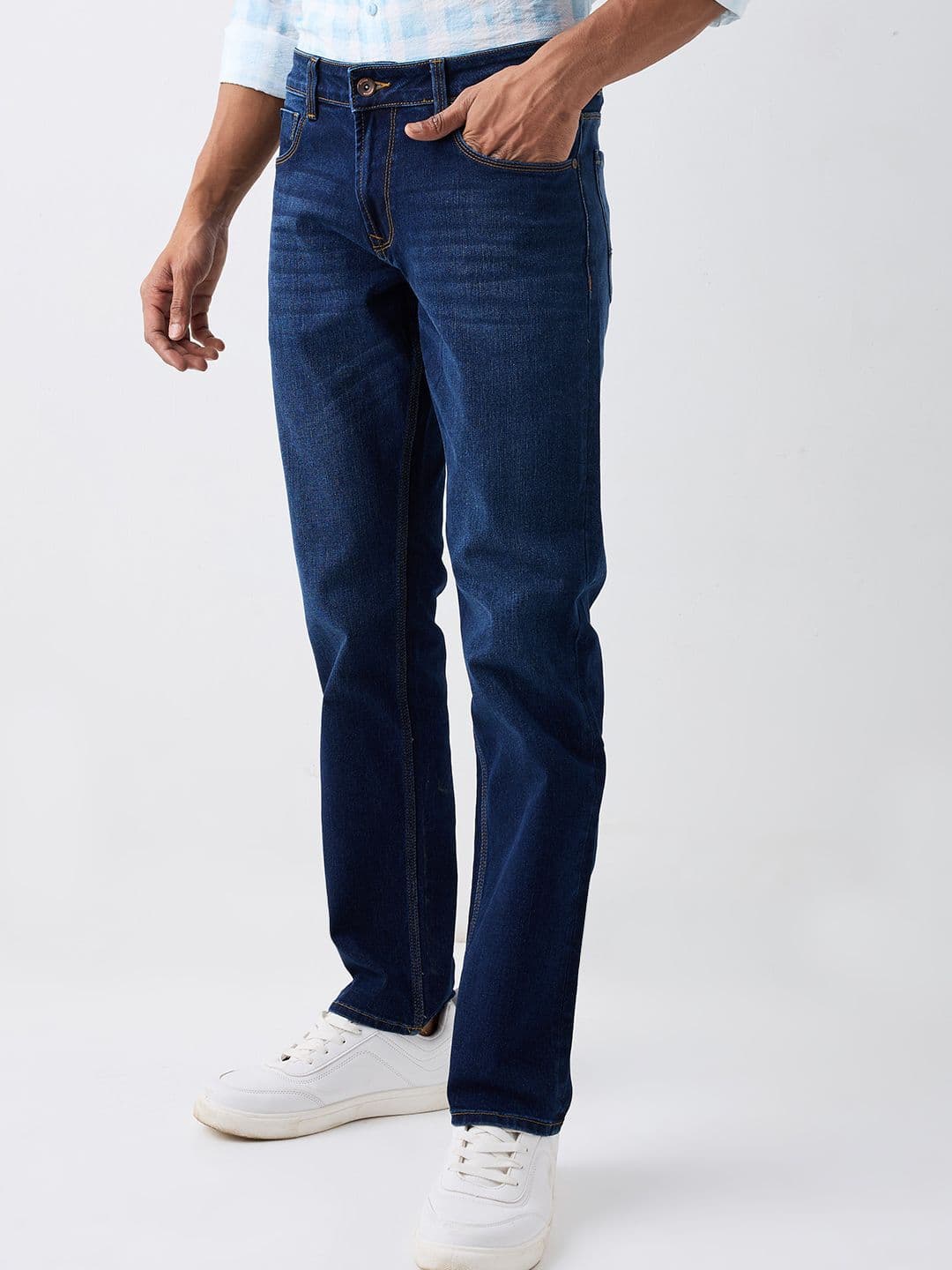 SPYKAR Men Rover fit, Mid-Rise, Regular Fit  Light Fade Jeans thumbnail 4