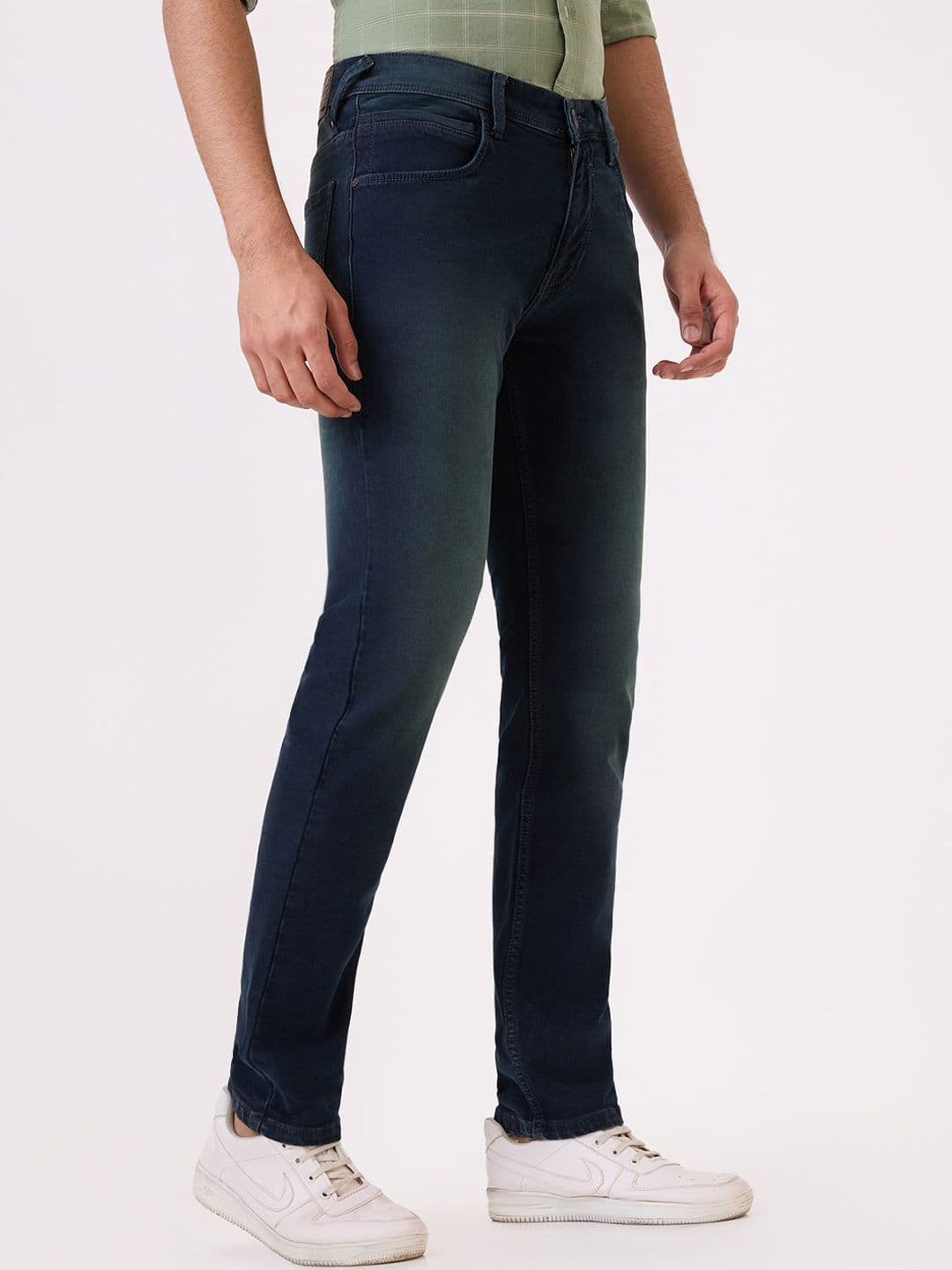 Park Avenue Men Slim Fit Mid-Rise Heavy Fade Jeans thumbnail 5