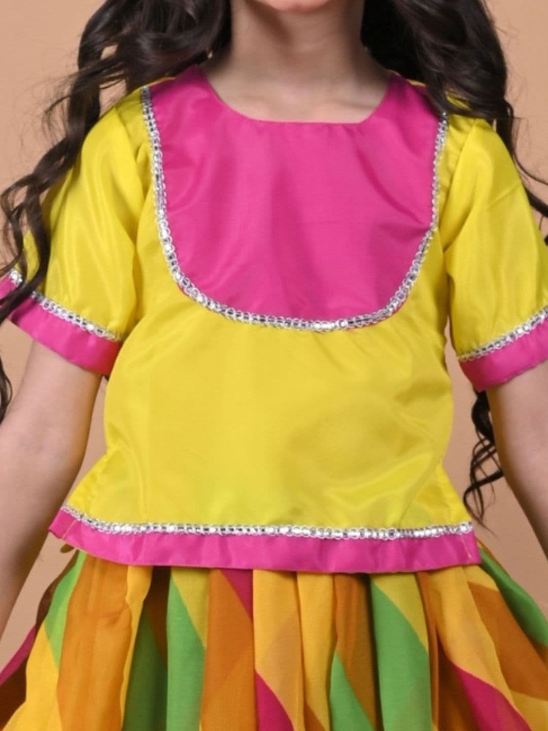 itsmycostume Girls Ready to Wear Lehenga & Blouse With Dupatta thumbnail 4