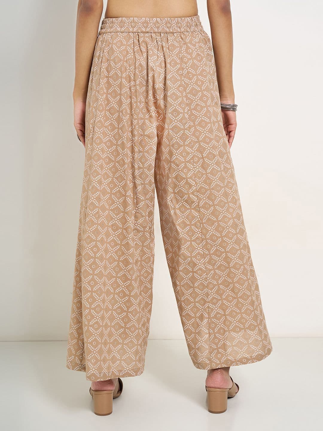RANGMANCH BY PANTALOONS Women Floral Printed Flared Palazzos thumbnail 3
