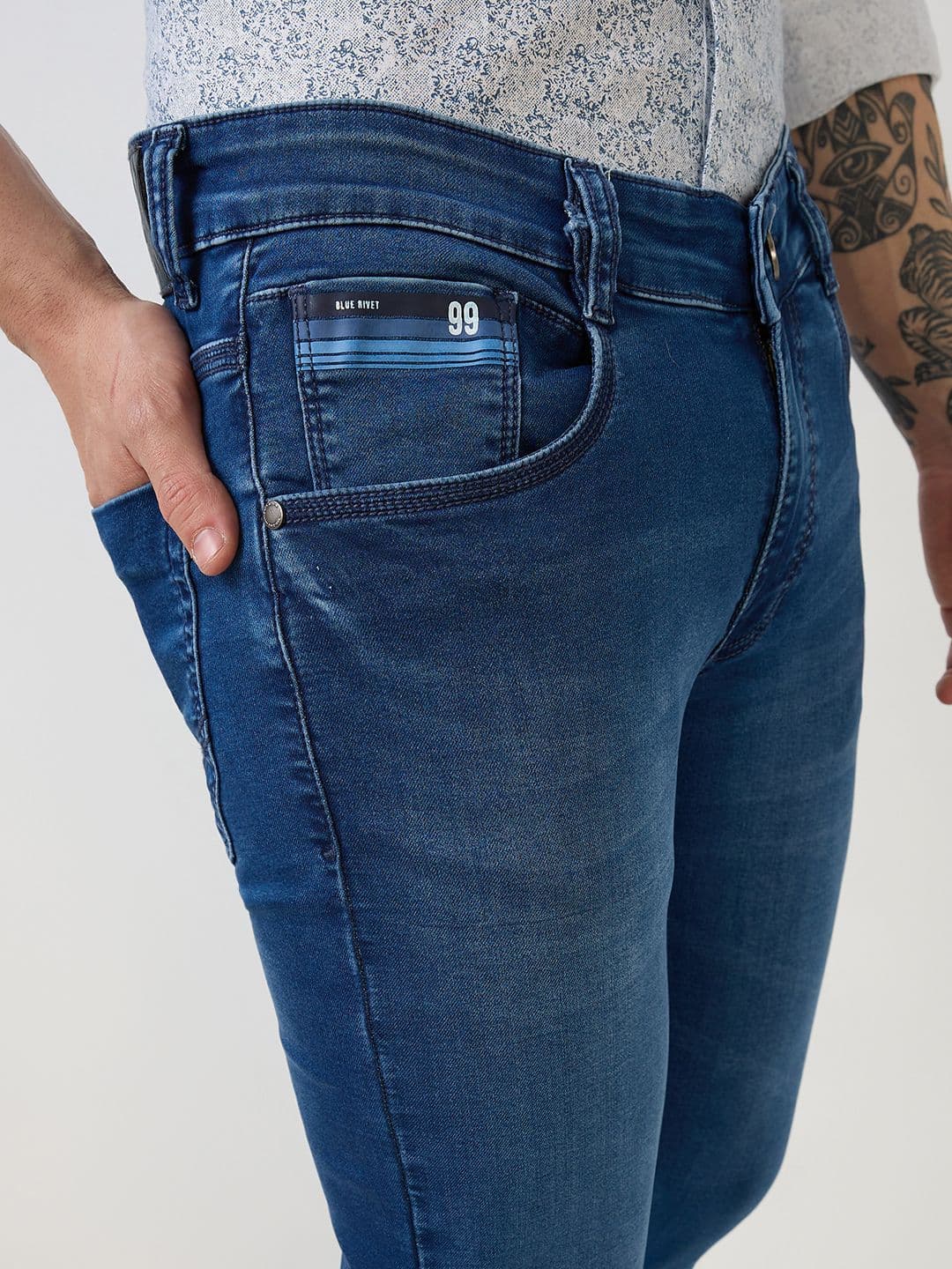 Parx Men Tapered Fit Low-Rise Heavy Fade Jeans thumbnail 5