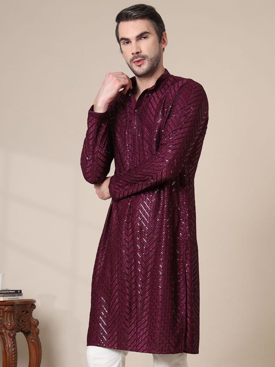 ADHIRAJAN Men Geometric Embroidered Cold-Shoulder Sleeves Chikankari Kurta thumbnail 3