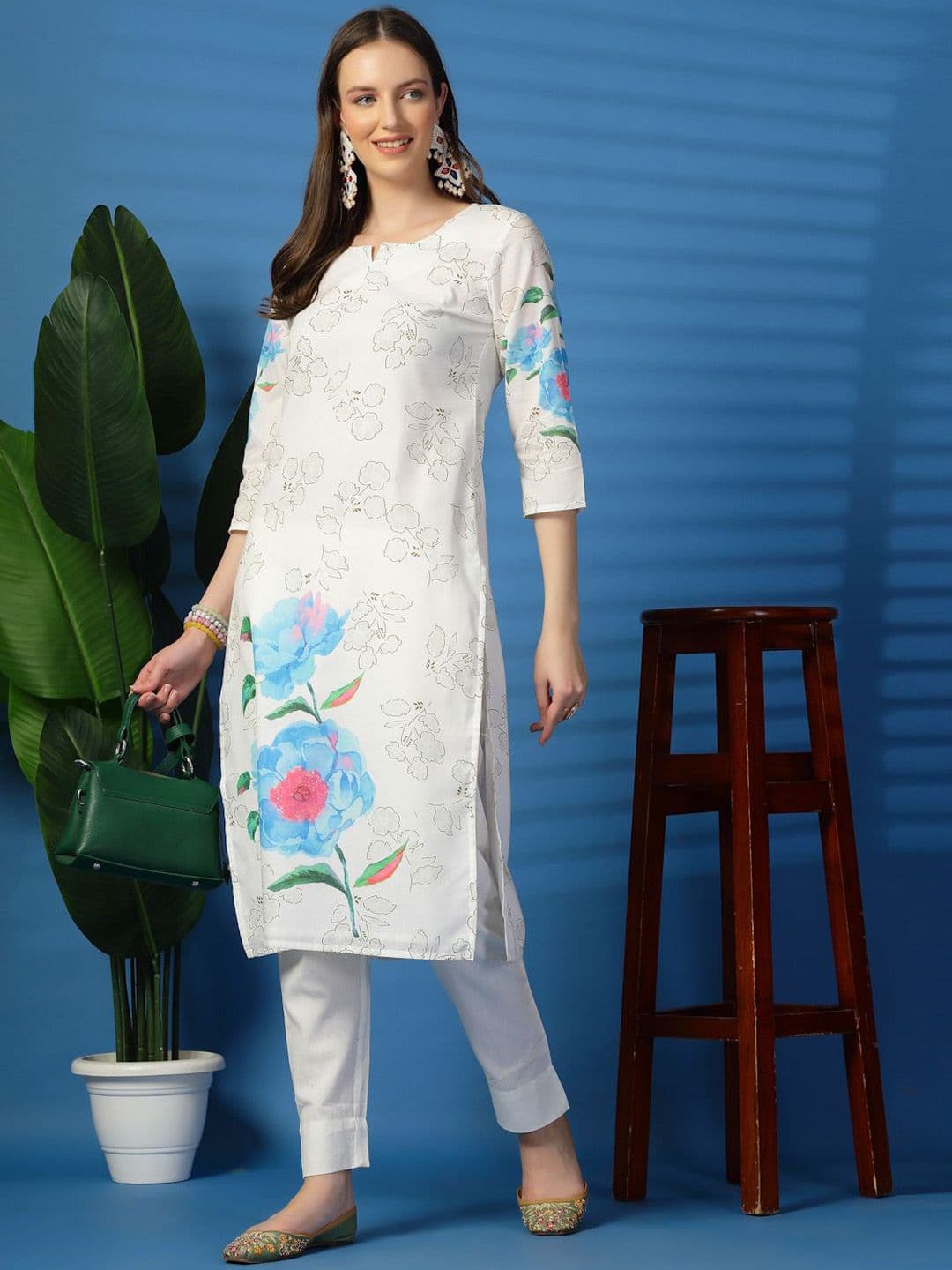 Sangria Floral Printed Pure Cotton Straight Kurta - view 1