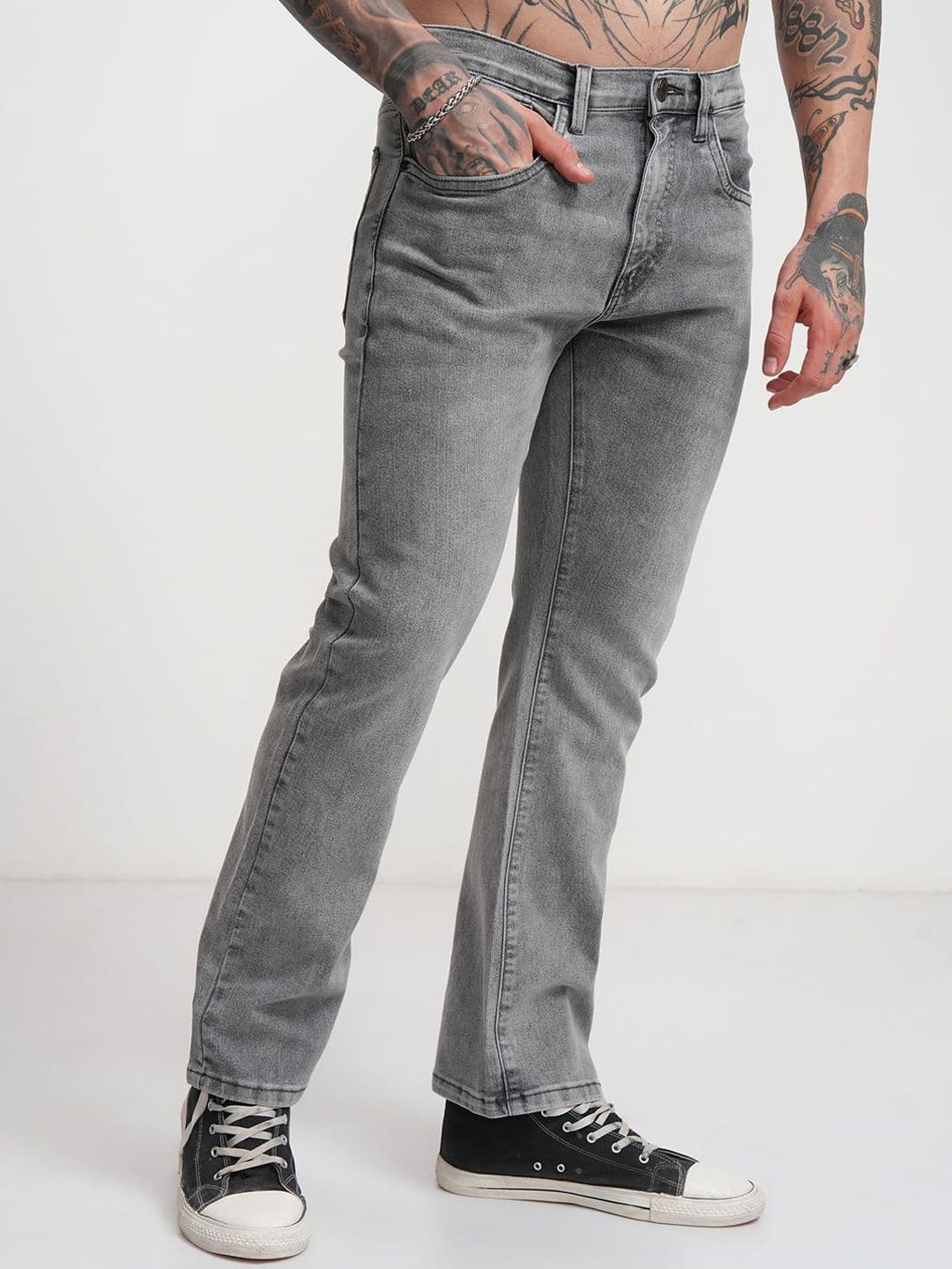 HIGHLANDER Men Straight Fit Mid-Rise Light Fade Stretchable Jeans thumbnail 6