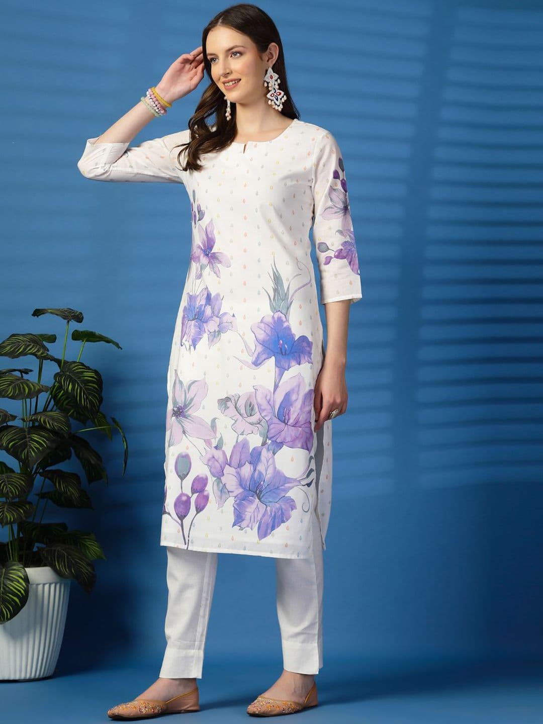 Sangria Floral Printed Notch Neck Cotton Straight Kurta - view 1