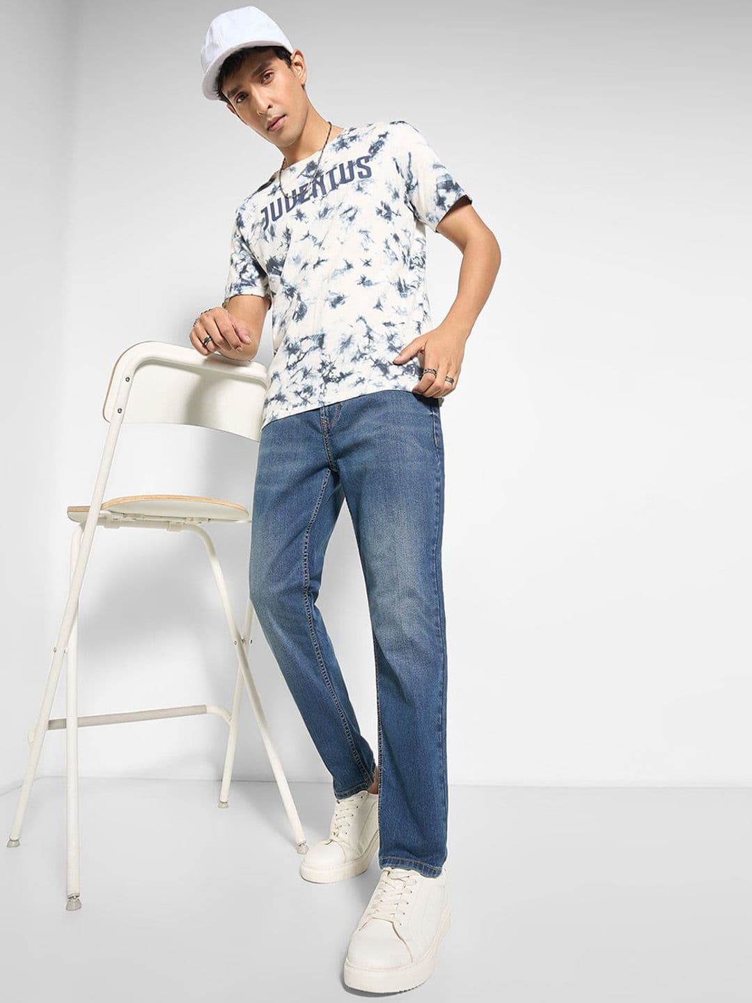 SF JEANS by Pantaloons Men Regular Fit Mid-Rise Heavy Fade Jeans thumbnail 3