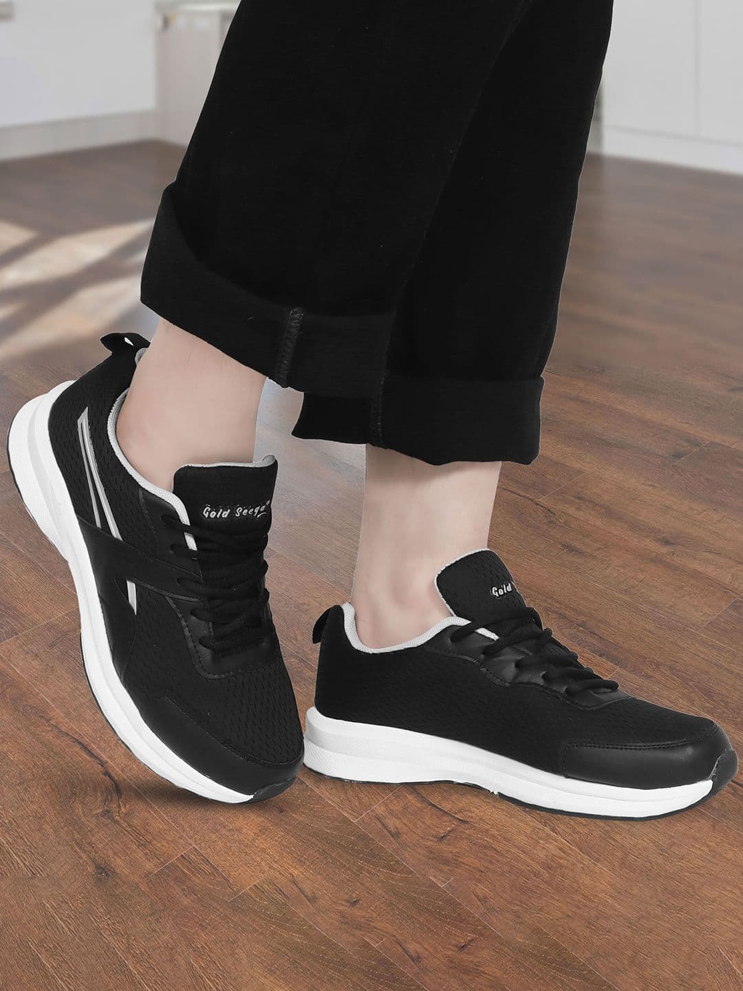 RICHALE Men Running Non-Marking Shoes thumbnail 3