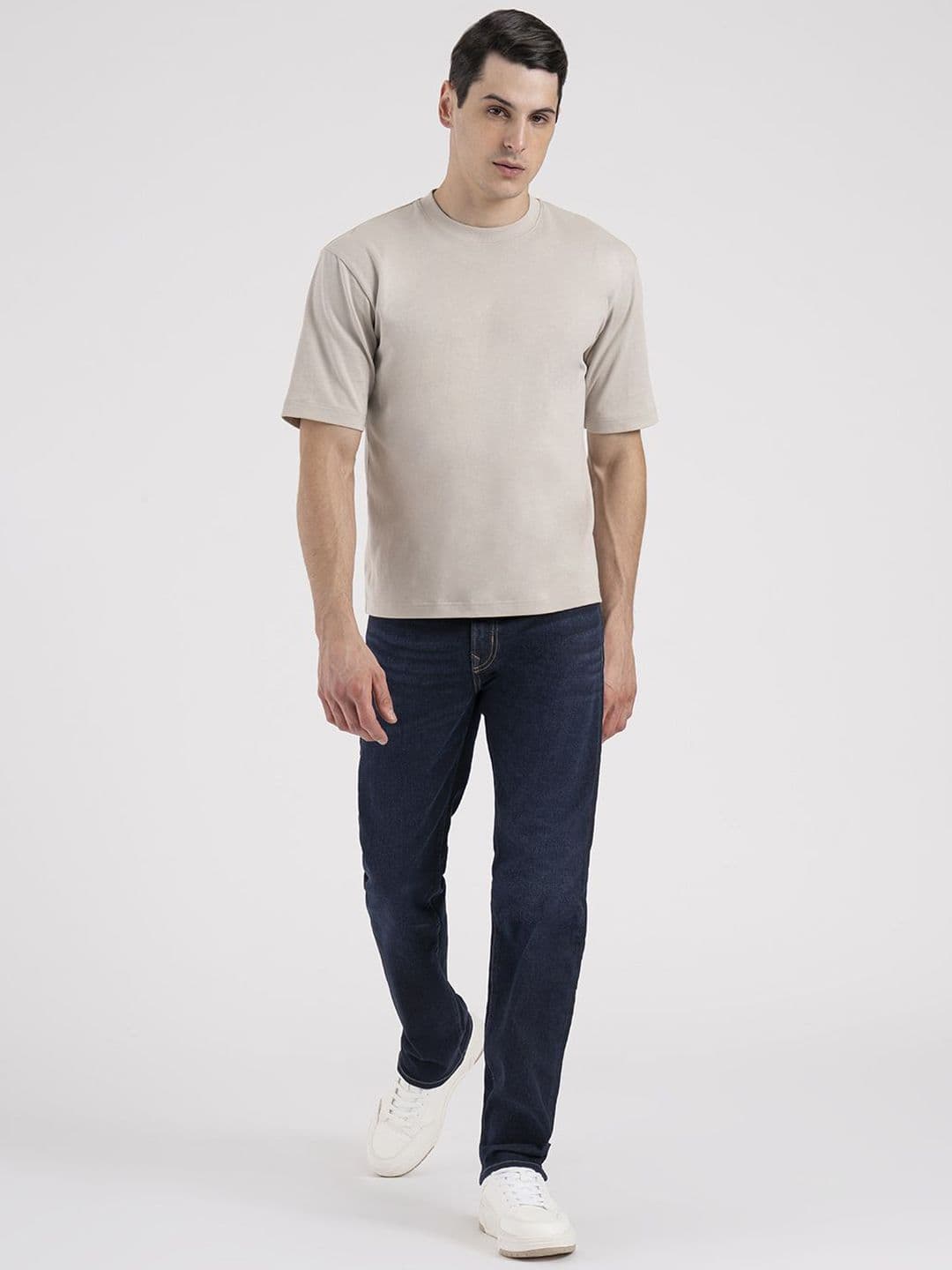 Red Tape Men Straight Fit Mid-Rise Light Fade Stretchable Jeans thumbnail 4
