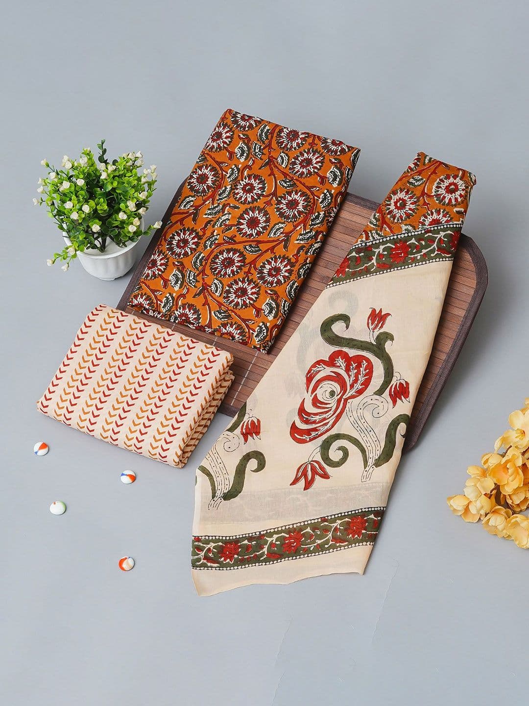 Kwatchi Floral Printed Pure Cotton Unstitched Dress Material - view 1
