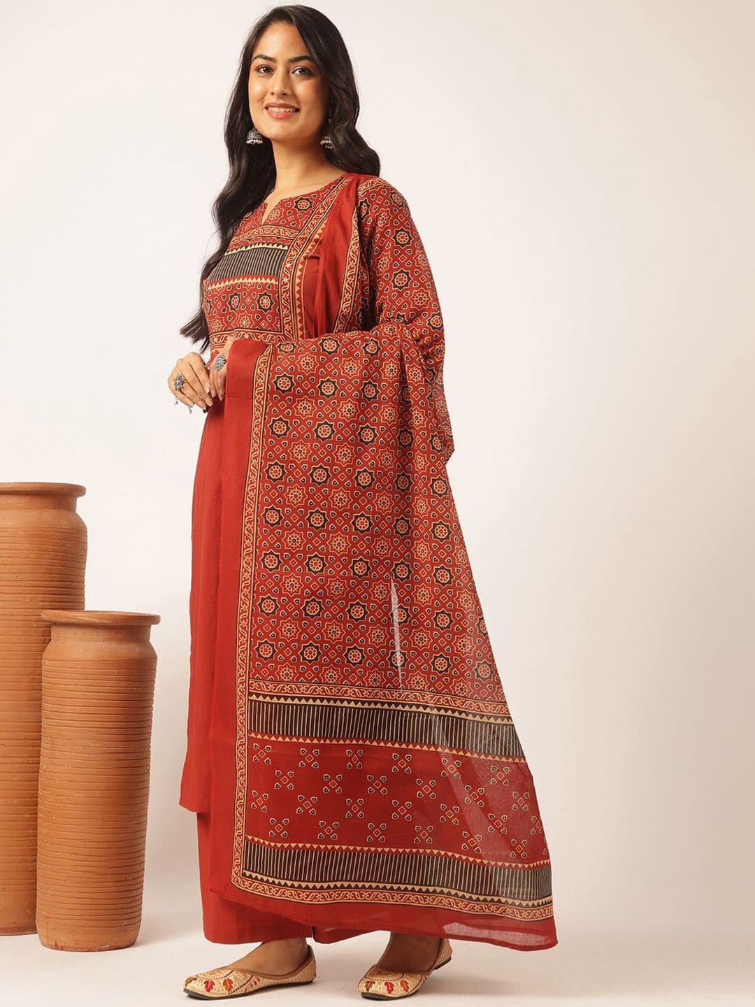 KALINI Women Floral Printed Regular Pure Cotton Kurta Sets With Dupatta thumbnail 3