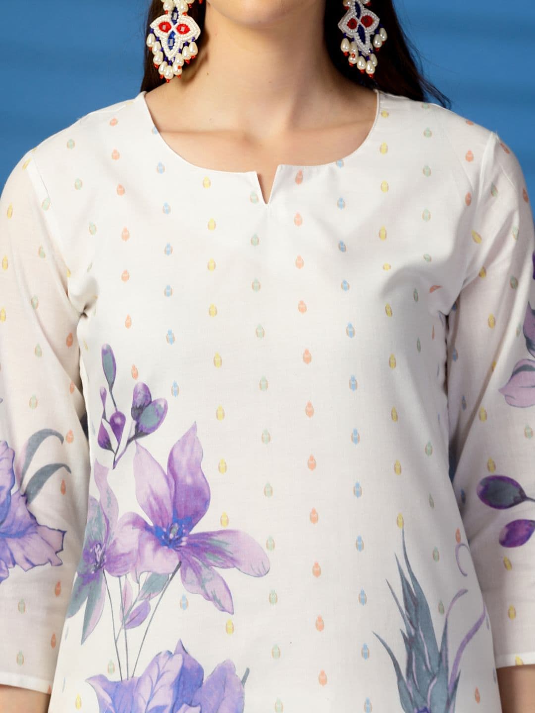 Sangria Floral Printed Notch Neck Cotton Straight Kurta thumbnail 2