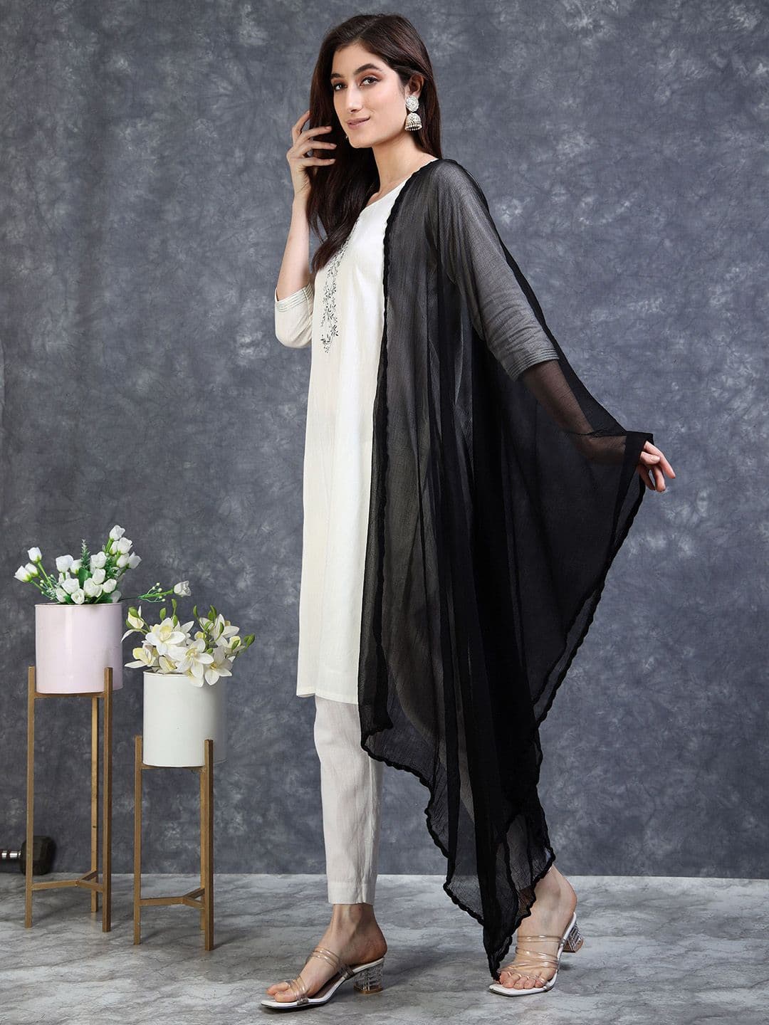 MIRAAN Taping Border Chiffon Dupatta thumbnail 4