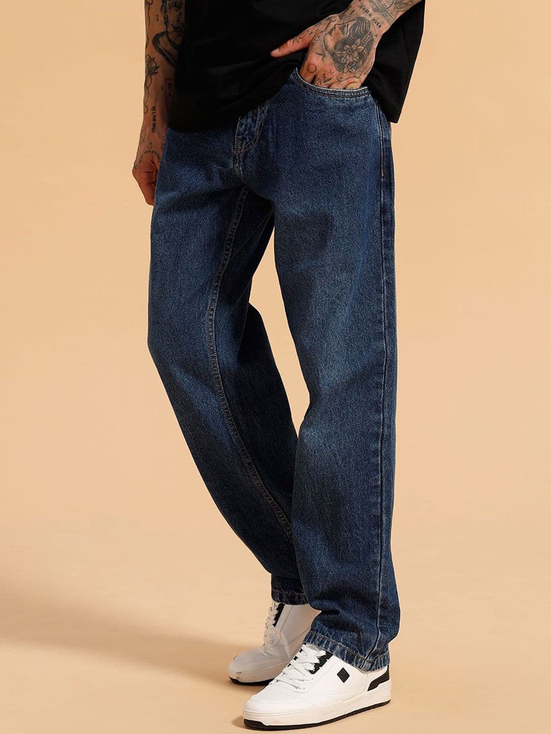 WROGN Men Comfort Relaxed Fit Mid-Rise Heavy Fade Jeans thumbnail 5