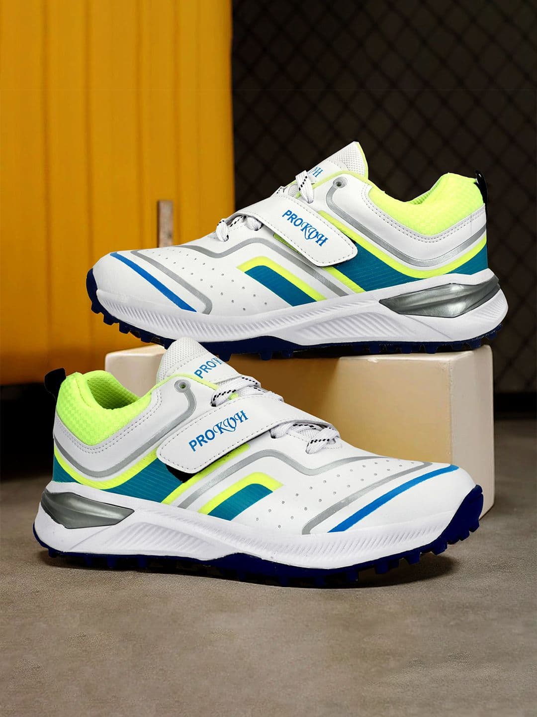PRO KVH Plus 2.0 Cricket Non-Marking Lace-Ups Shoes - view 1