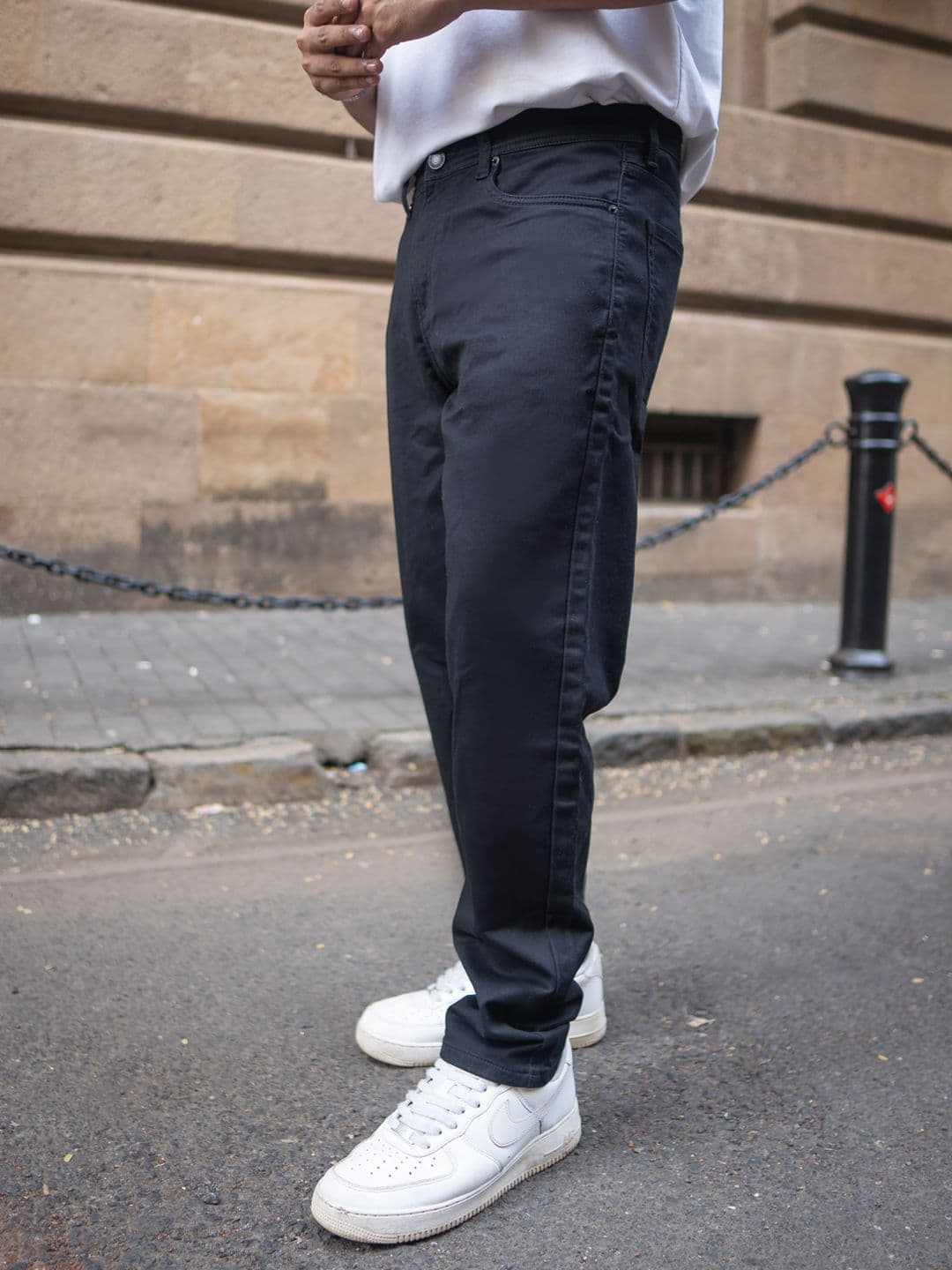 Powerlook Men Black Regular Fit Mid-Rise Stretchable Jeans thumbnail 4
