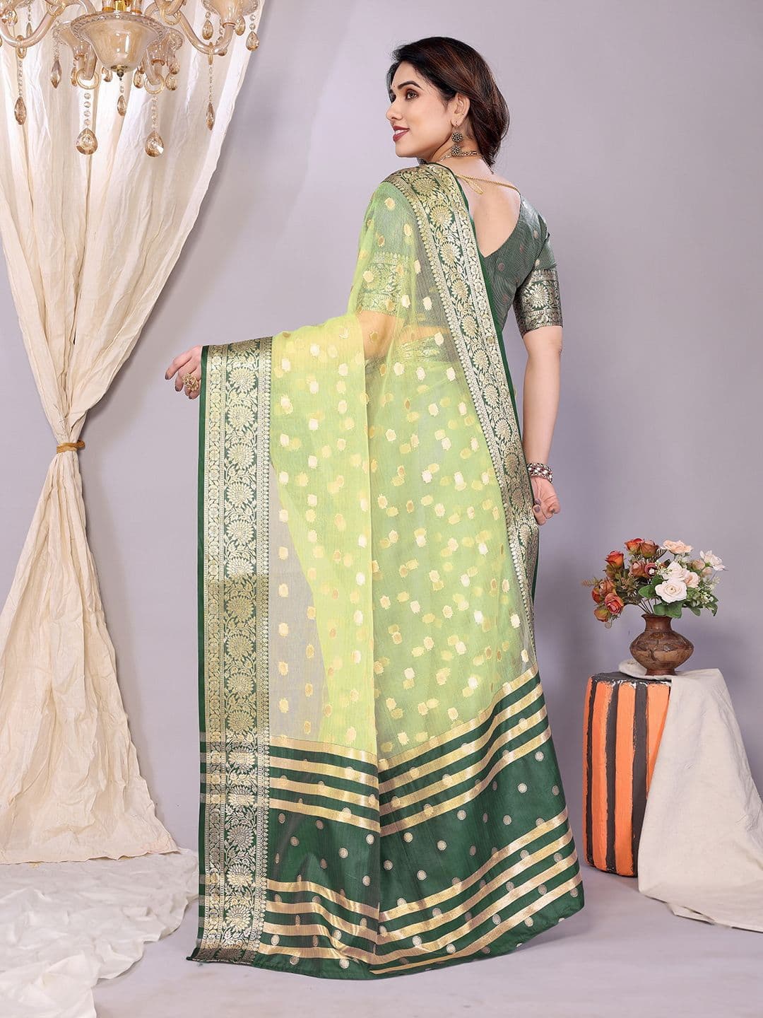 VILLAGIUS Ethnic Motifs Woven Design Organza Banarasi Saree thumbnail 5