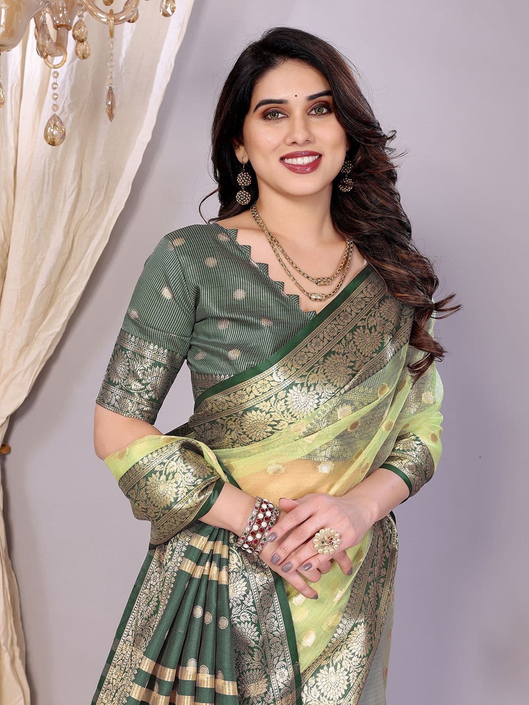 VILLAGIUS Ethnic Motifs Woven Design Organza Banarasi Saree thumbnail 7