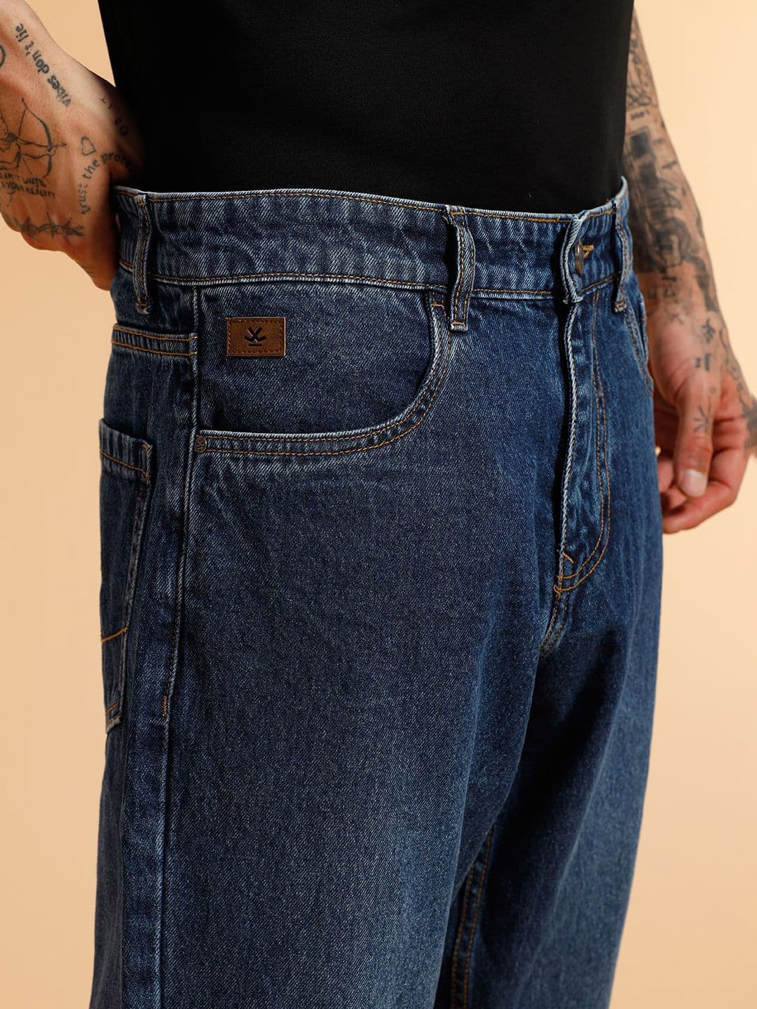 WROGN Men Comfort Relaxed Fit Mid-Rise Heavy Fade Jeans thumbnail 2