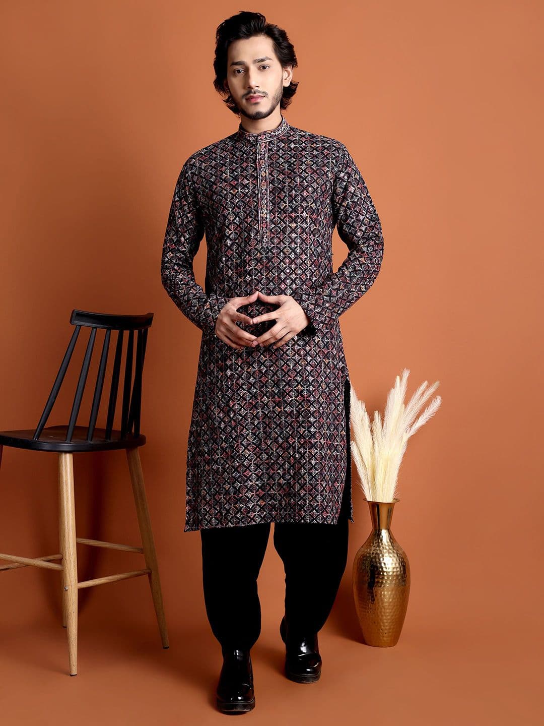 Tibra Men Ethnic Motifs Embroidered Sequinned Kurta thumbnail 7