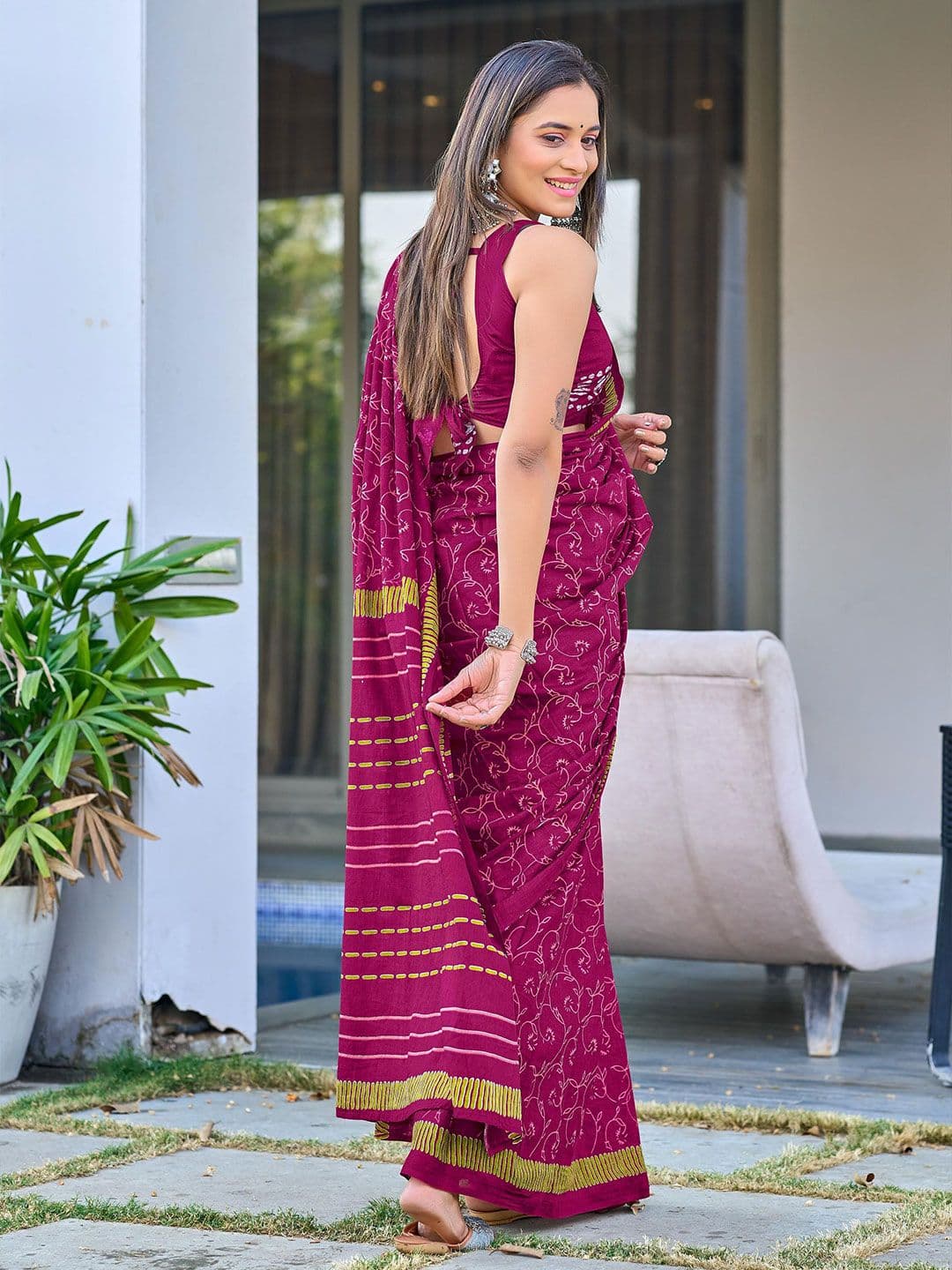 KALINI Floral Block Printed 1-Minute Ready to Wear Mulmul Cotton Saree With Blouse thumbnail 6