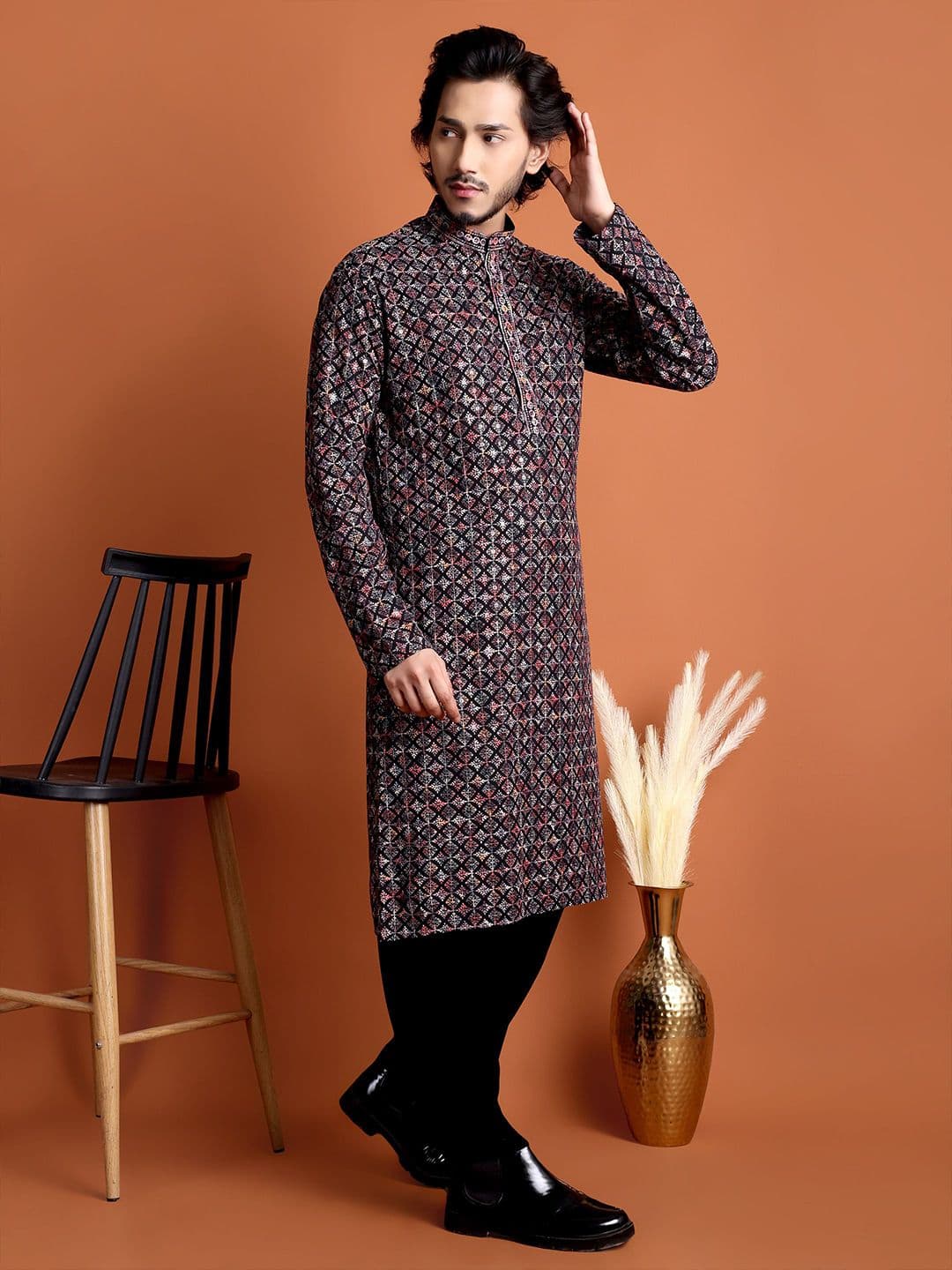 Tibra Men Ethnic Motifs Embroidered Sequinned Kurta thumbnail 2