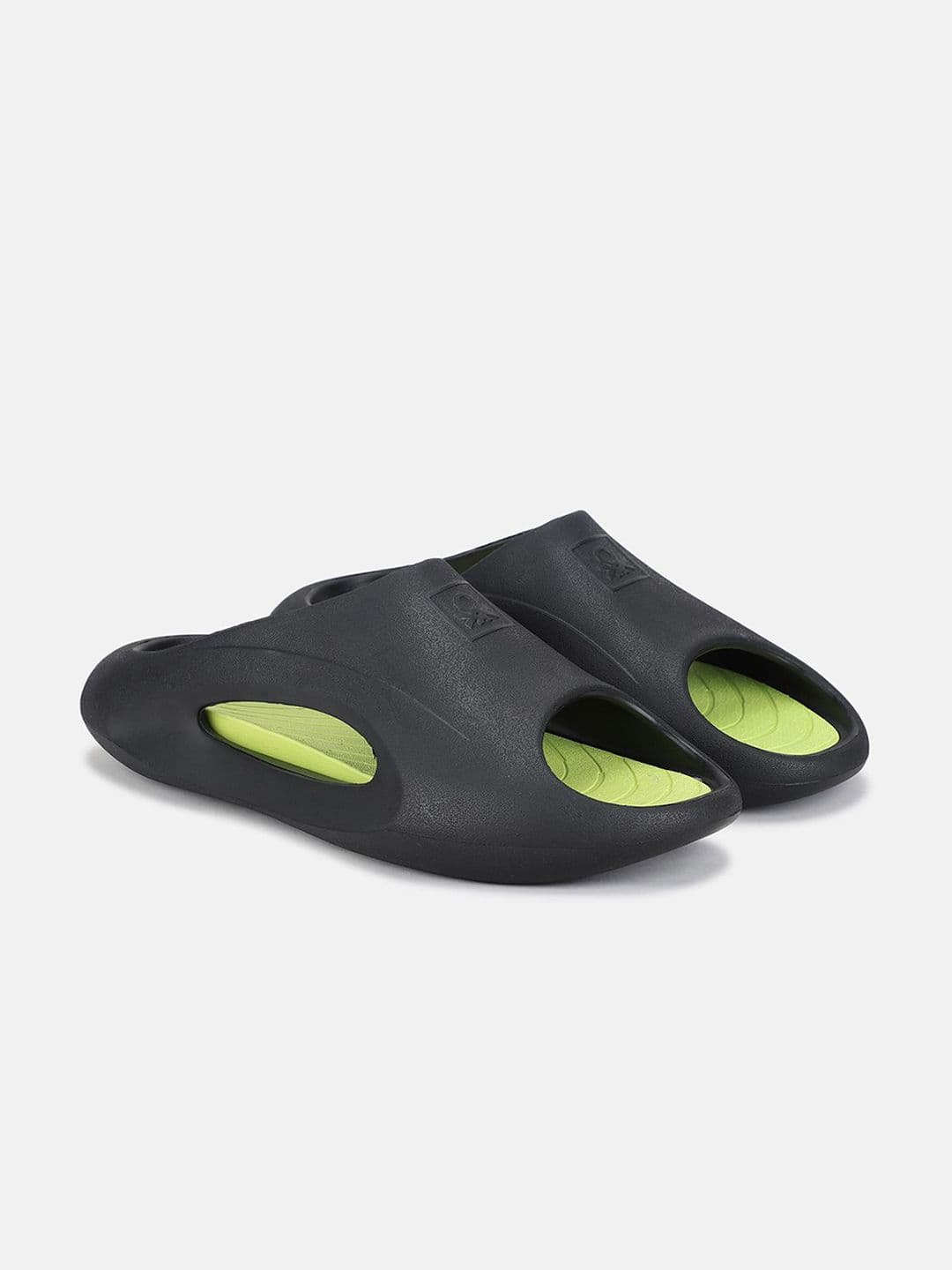 United Colors of Benetton Men Colorblocked Sliders - view 1