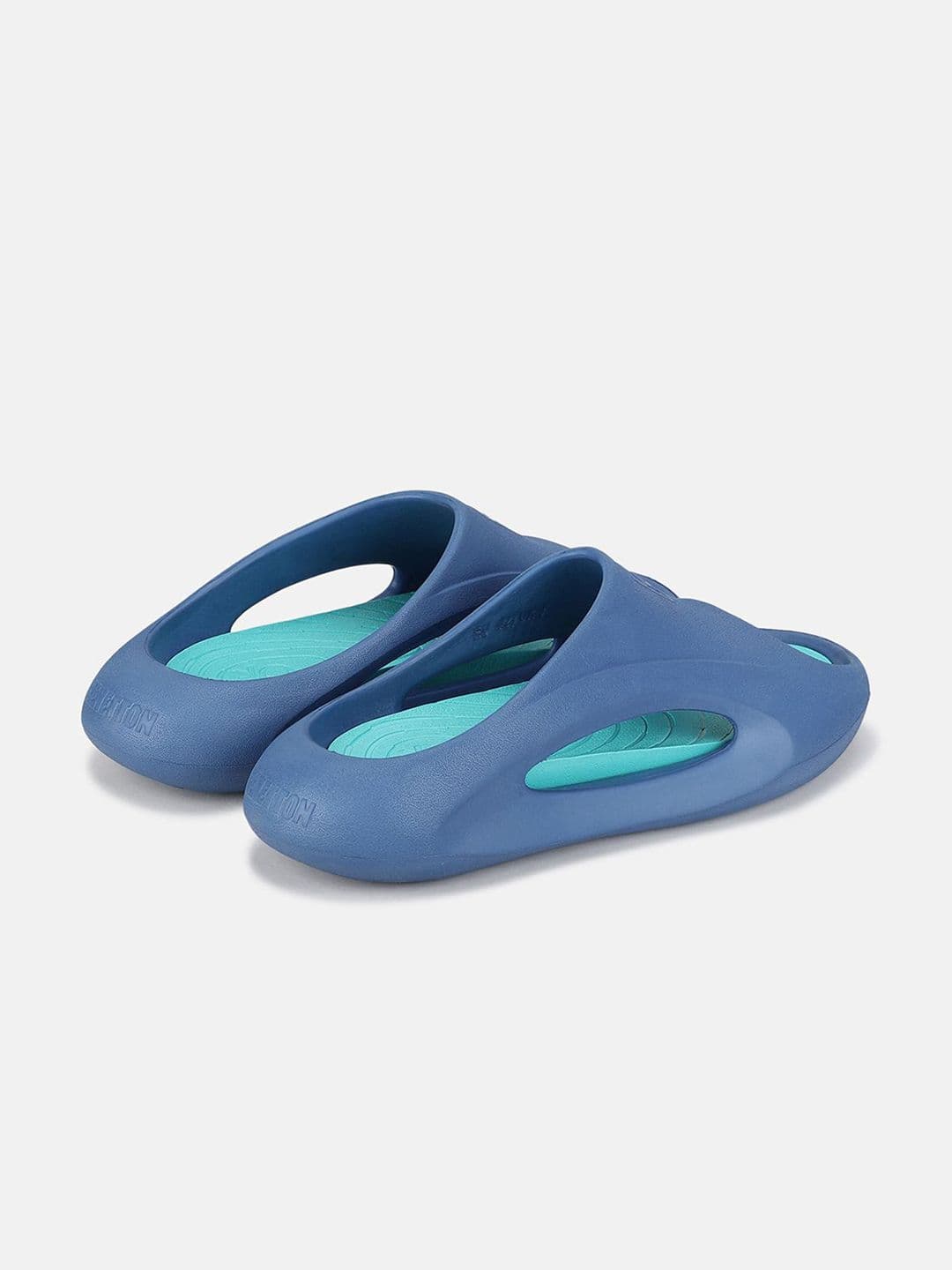 United Colors of Benetton Men Solid Sliders thumbnail 3