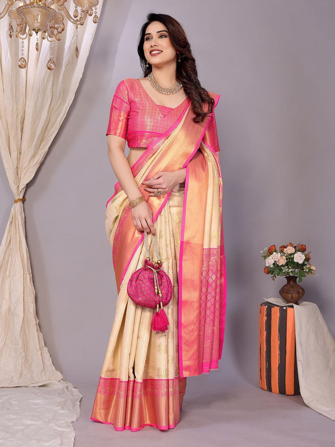 VILLAGIUS Floral Woven Design Zari  Designer Kanjeevaram Saree - view 1