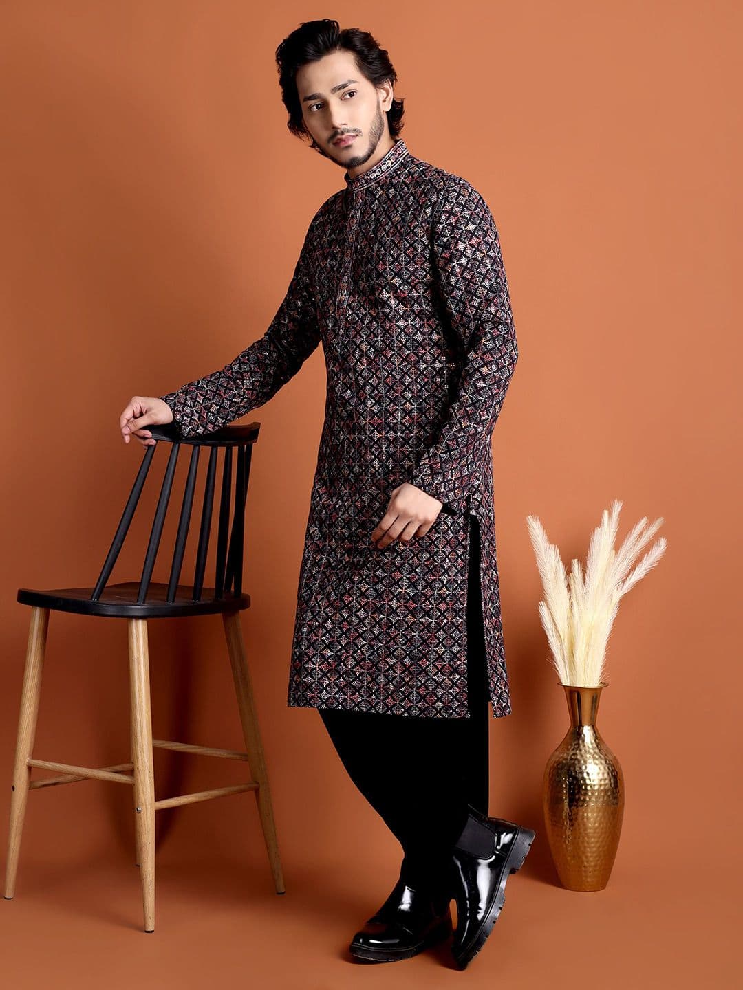 Tibra Men Ethnic Motifs Embroidered Sequinned Kurta thumbnail 4