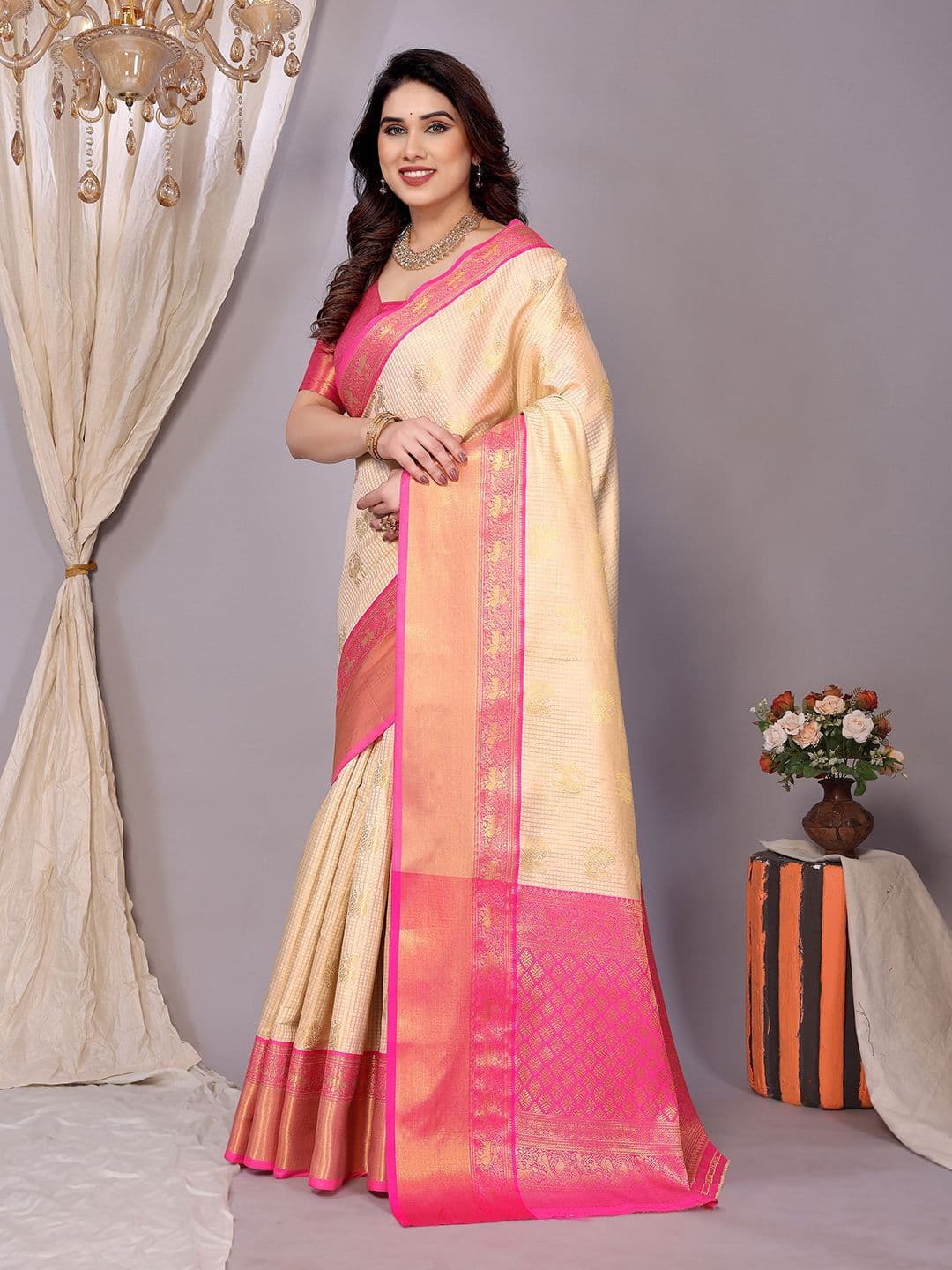 VILLAGIUS Floral Woven Design Zari  Designer Kanjeevaram Saree thumbnail 3