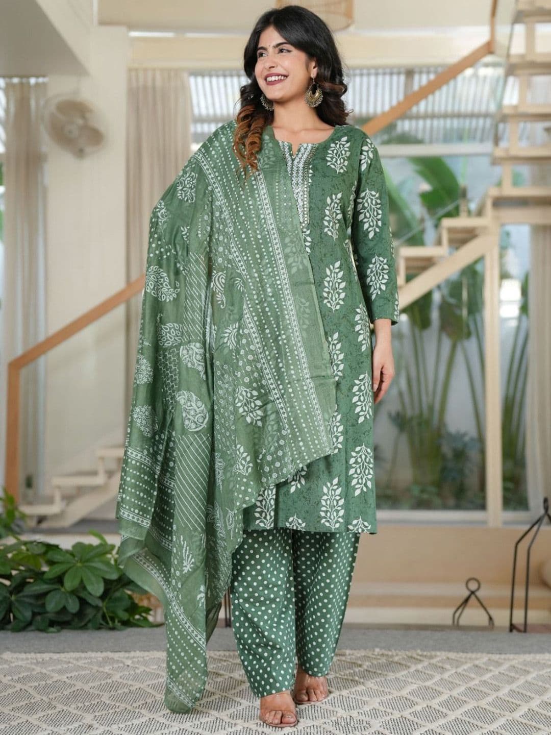 ARANGETRAM Women Floral Embroidered Regular Mirror Work Pure Cotton Kurta with Trousers & With Dupatta - view 1