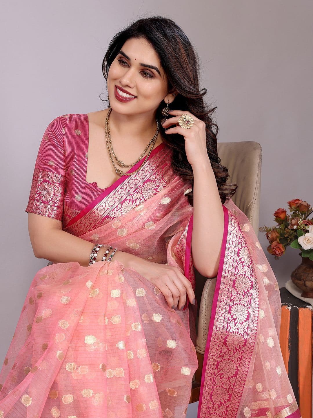 VILLAGIUS Floral Woven Design Organza Designer Banarasi Saree thumbnail 3