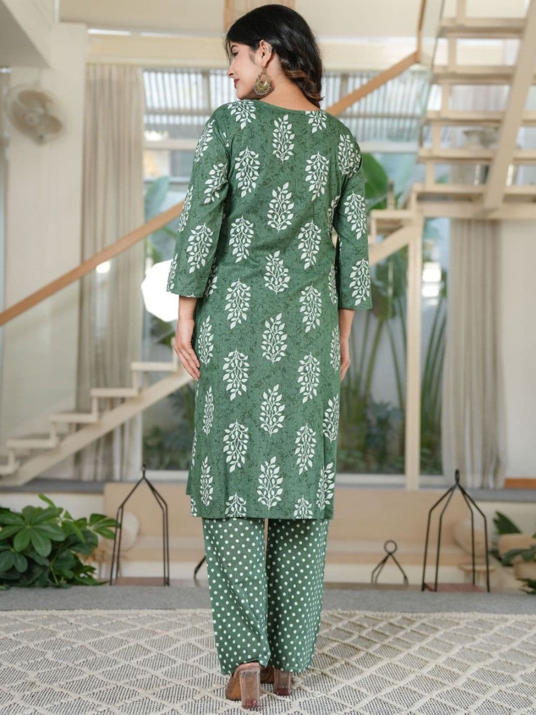 ARANGETRAM Women Floral Embroidered Regular Mirror Work Pure Cotton Kurta with Trousers & With Dupatta thumbnail 4